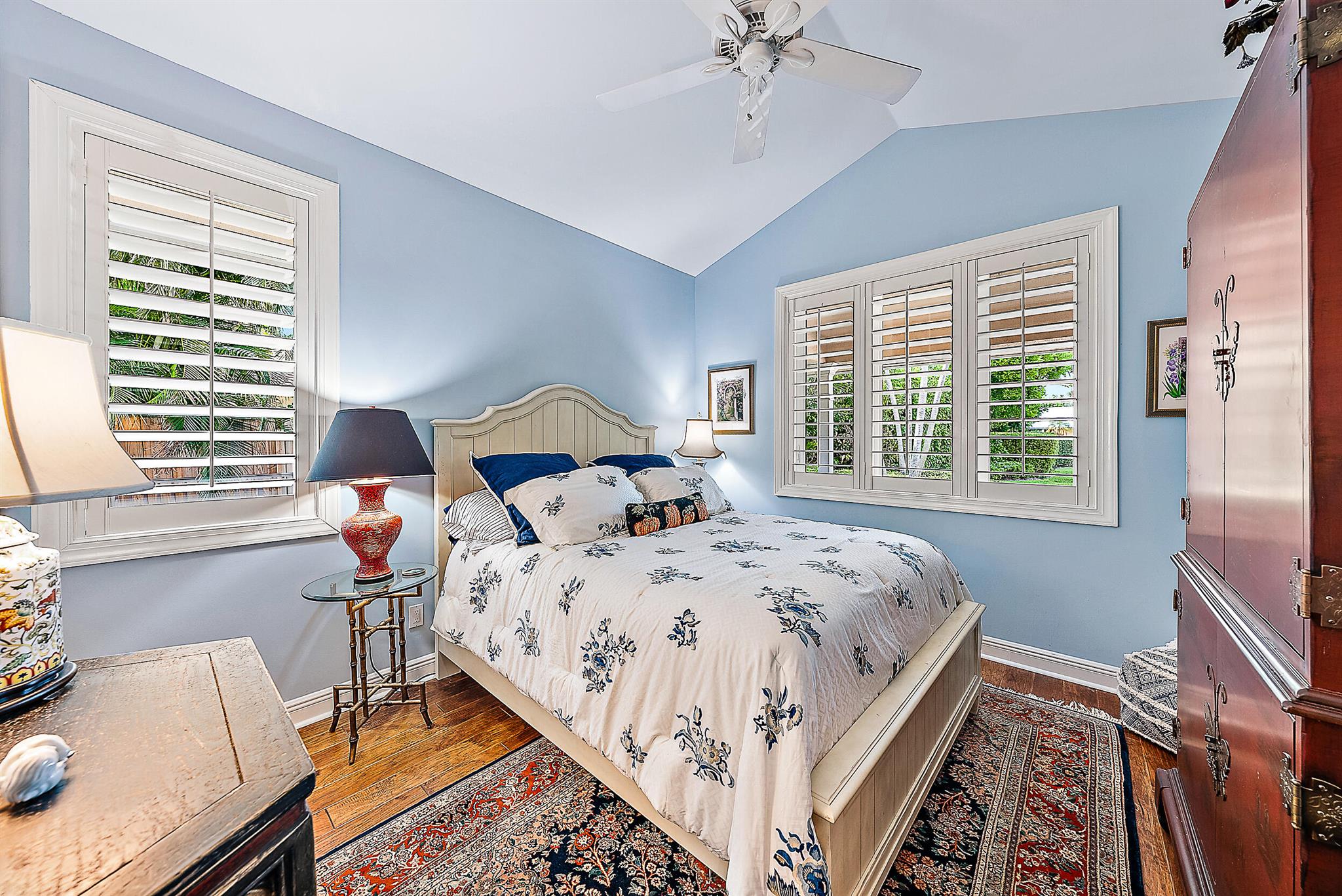 20 Yacht Club Place