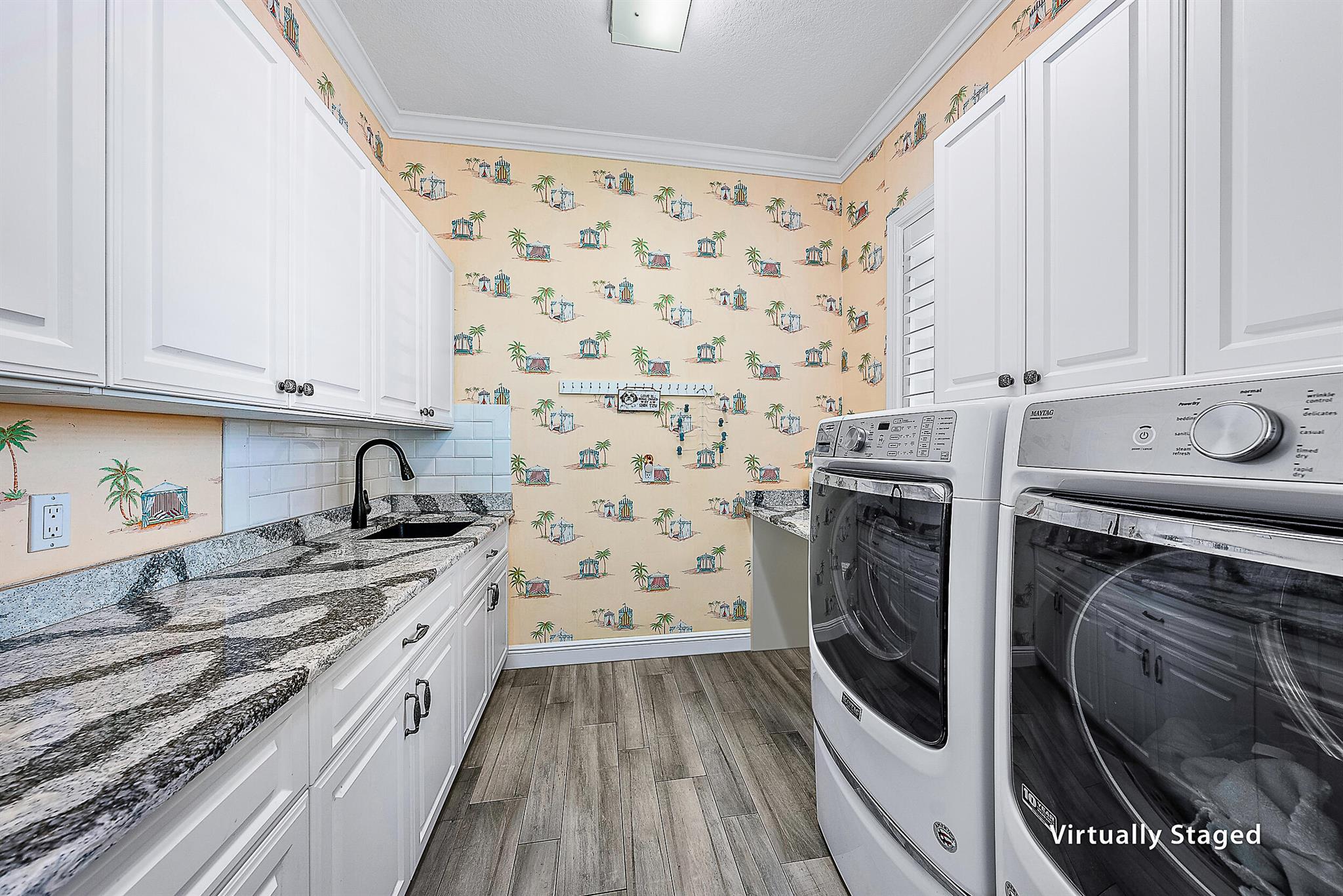 20 Yacht Club Place