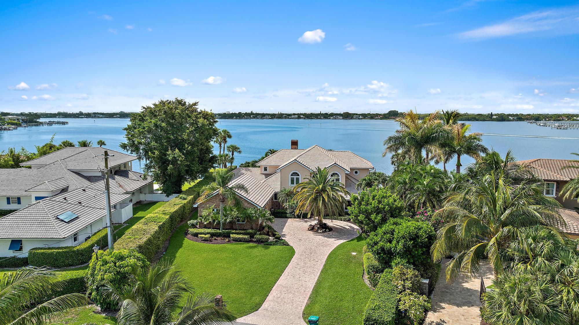 20 Yacht Club Place