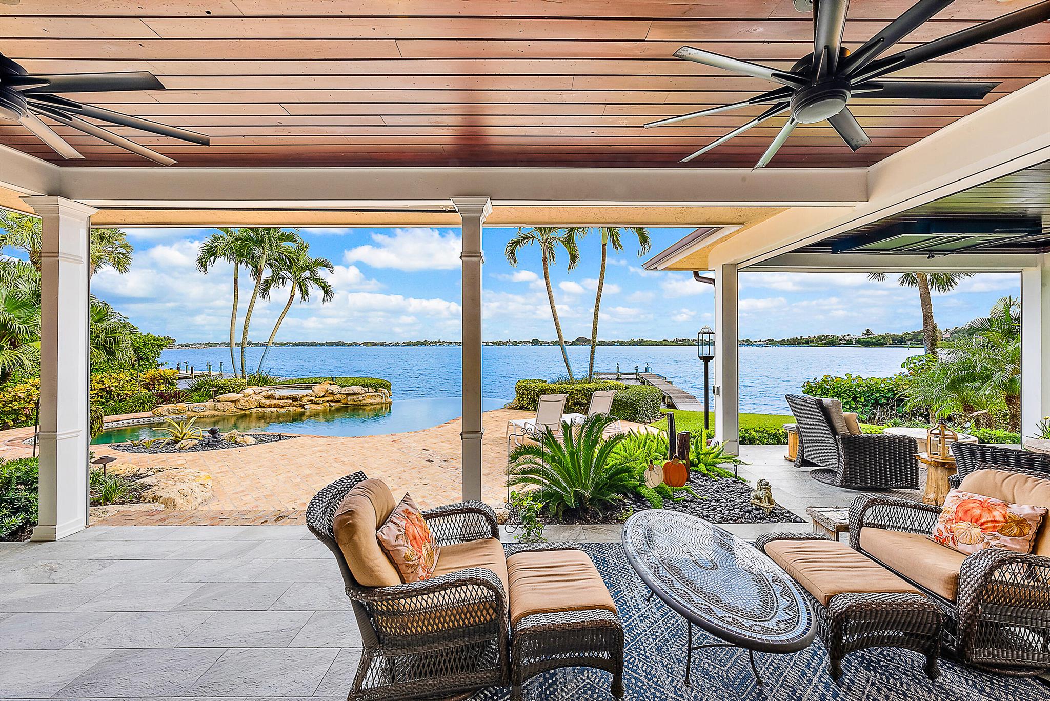 20 Yacht Club Place
