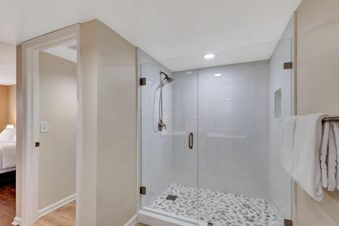 600 Uno Lago Drive 205