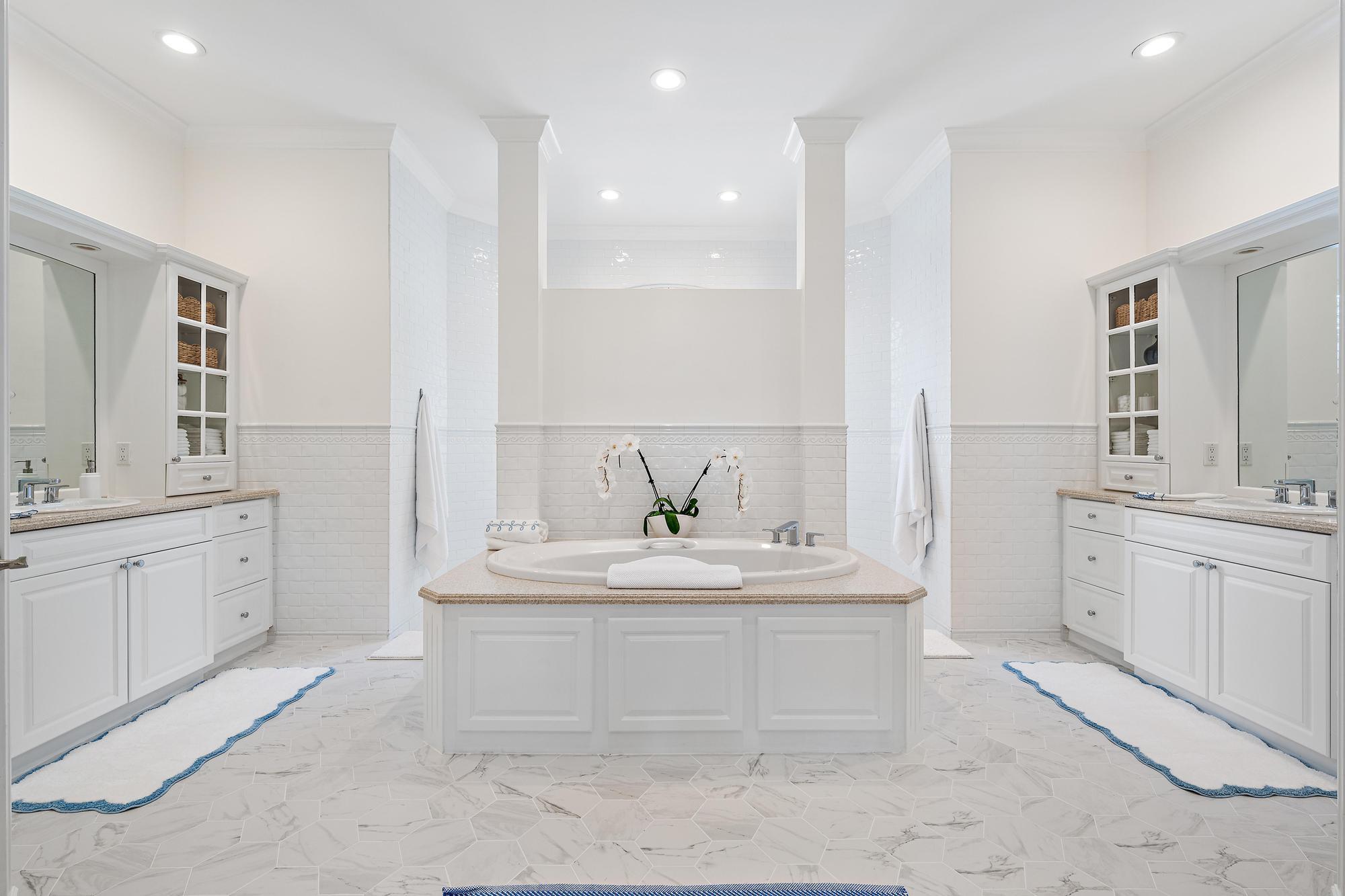 839 Country Club Drive