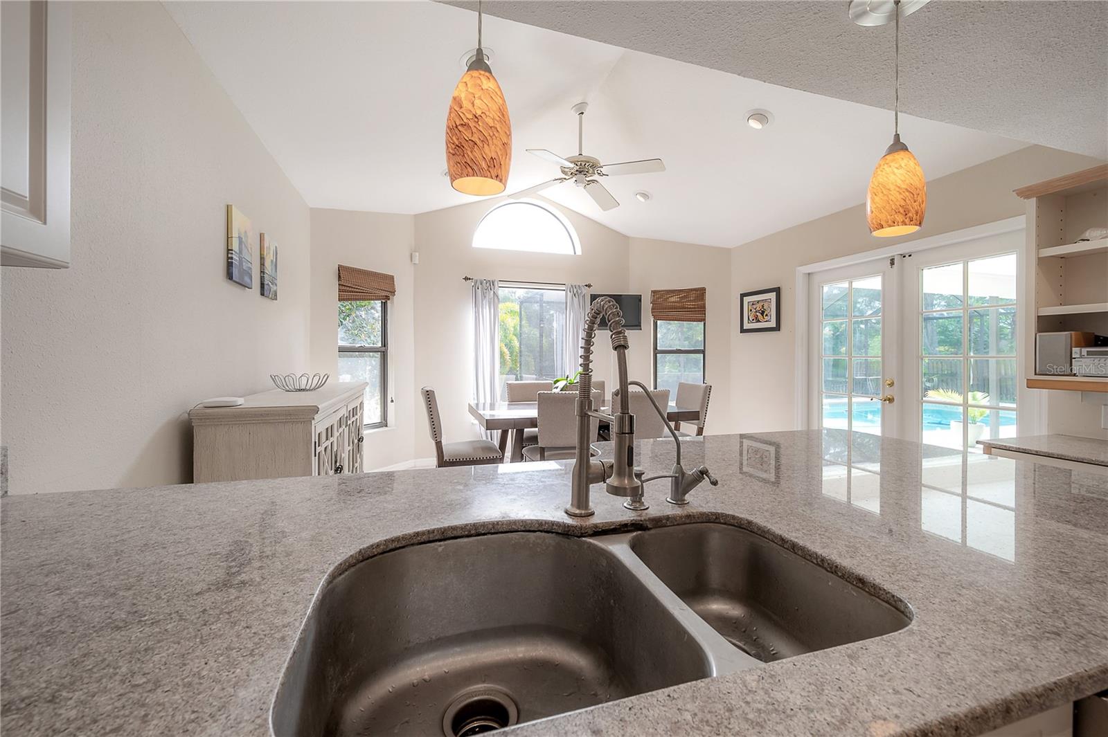 2669 FRISCO DR
