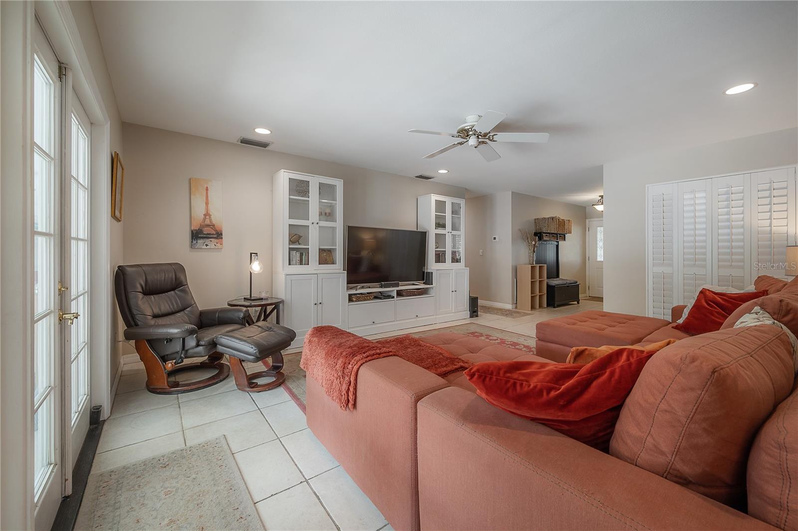 2669 FRISCO DR