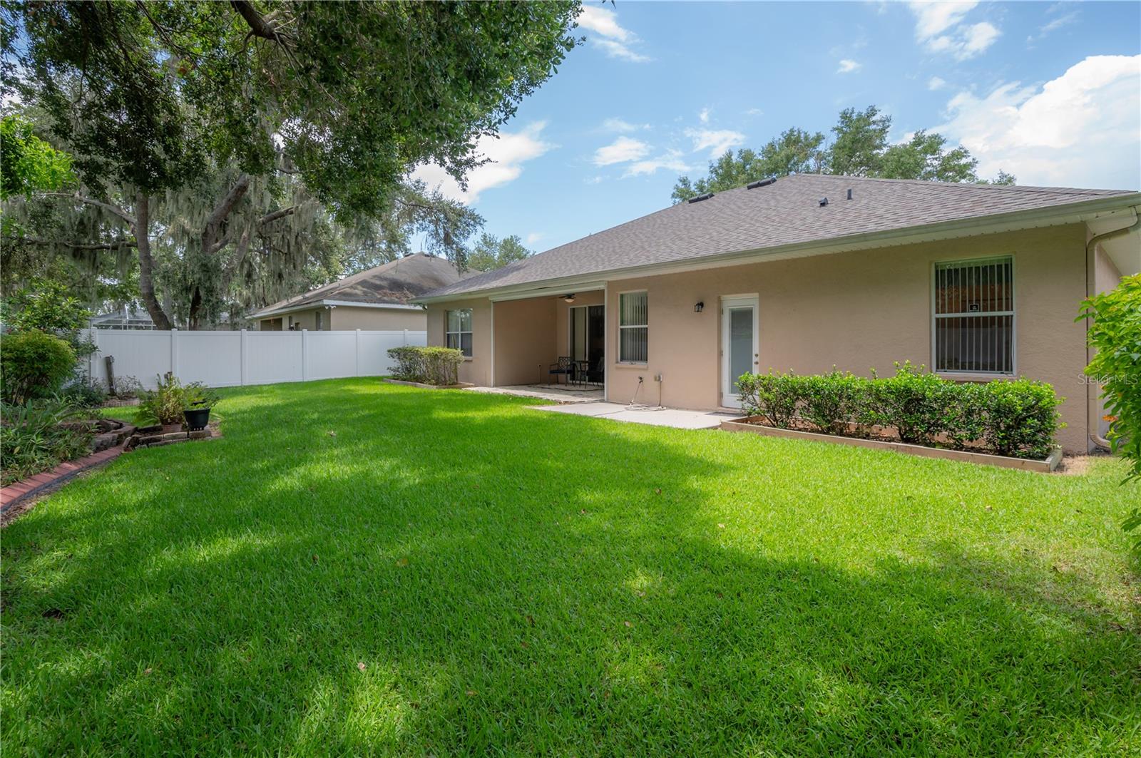 7834 RIVERWOOD OAKS DR