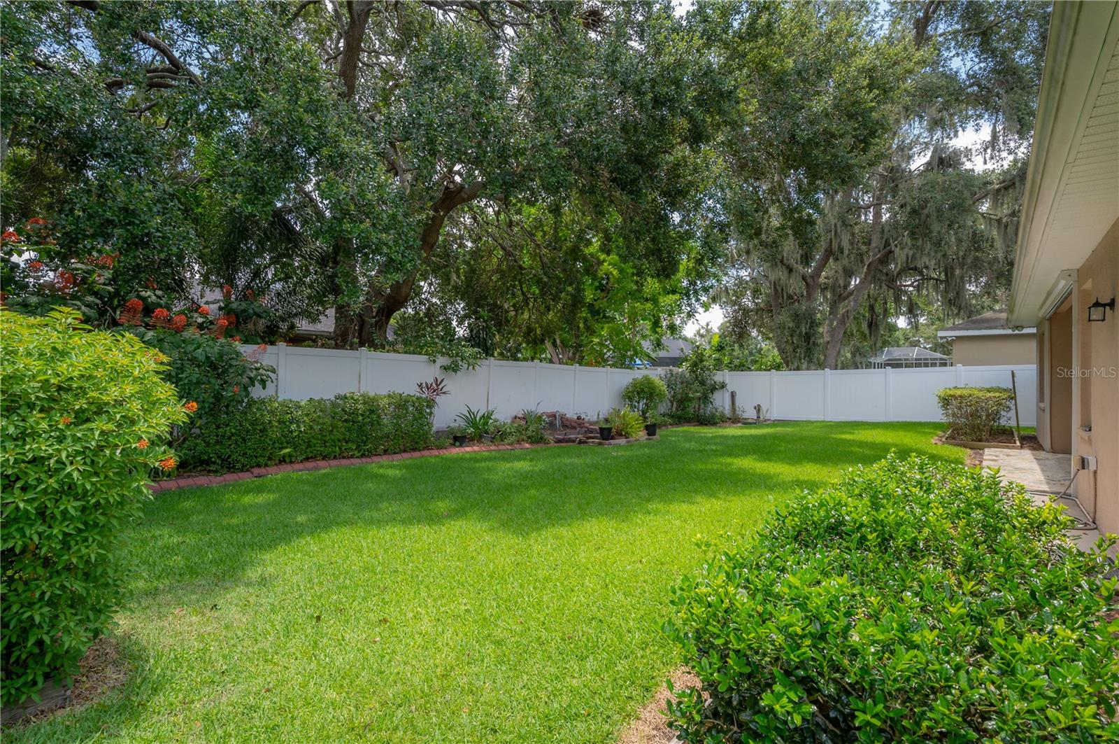 7834 RIVERWOOD OAKS DR
