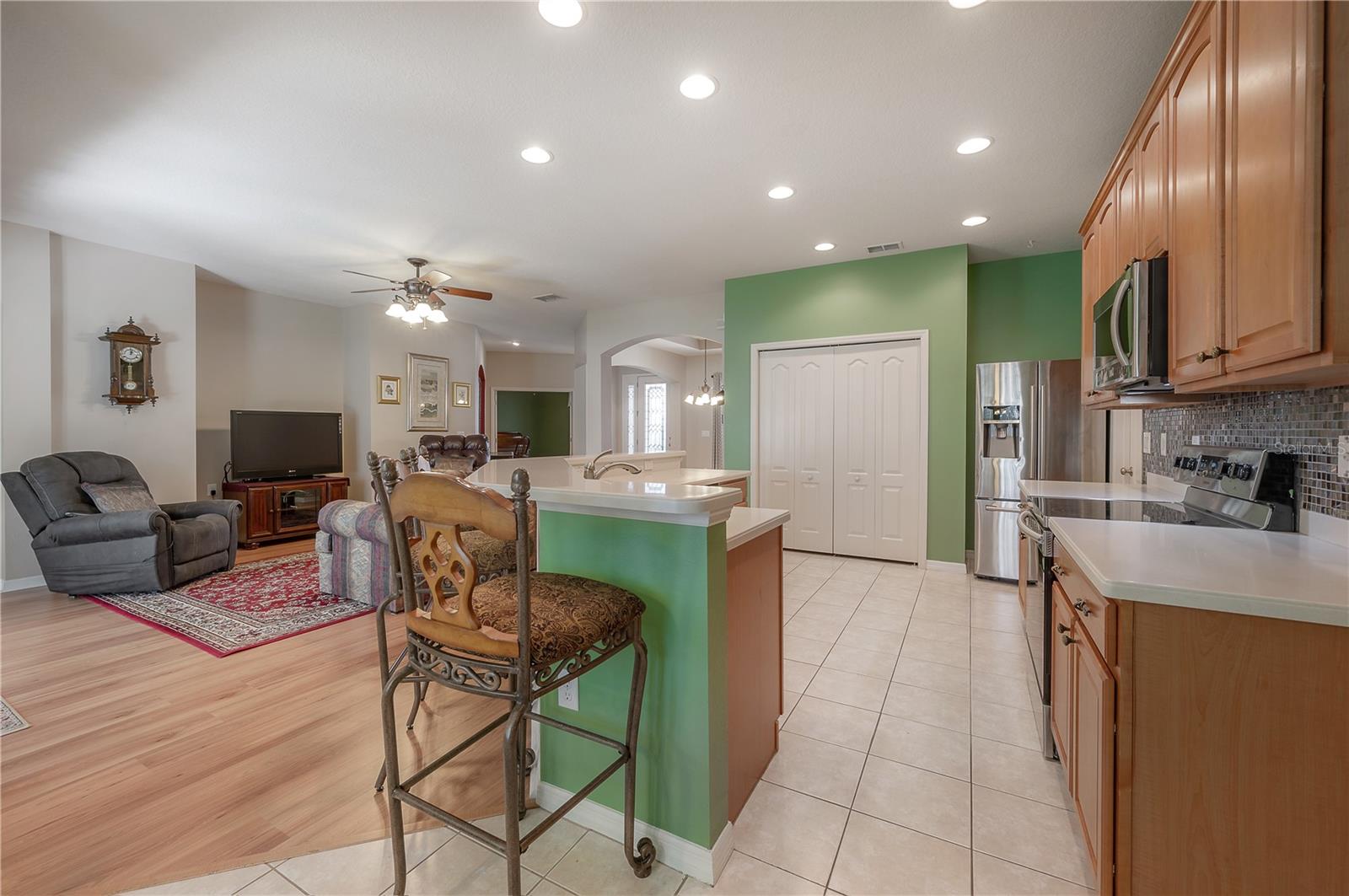 7834 RIVERWOOD OAKS DR