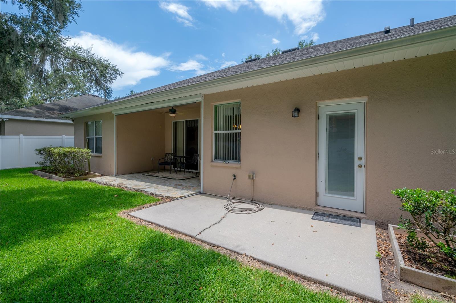 7834 RIVERWOOD OAKS DR