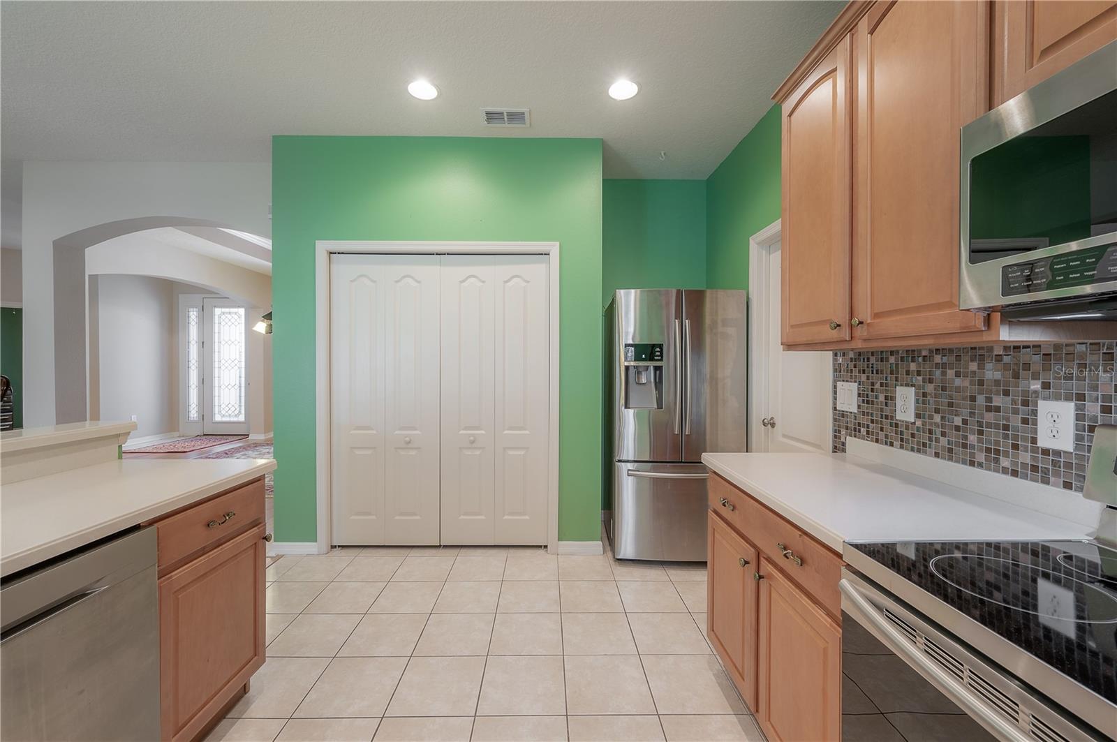 7834 RIVERWOOD OAKS DR