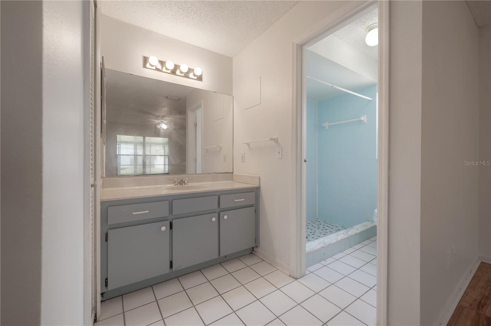 1906 BOW CT