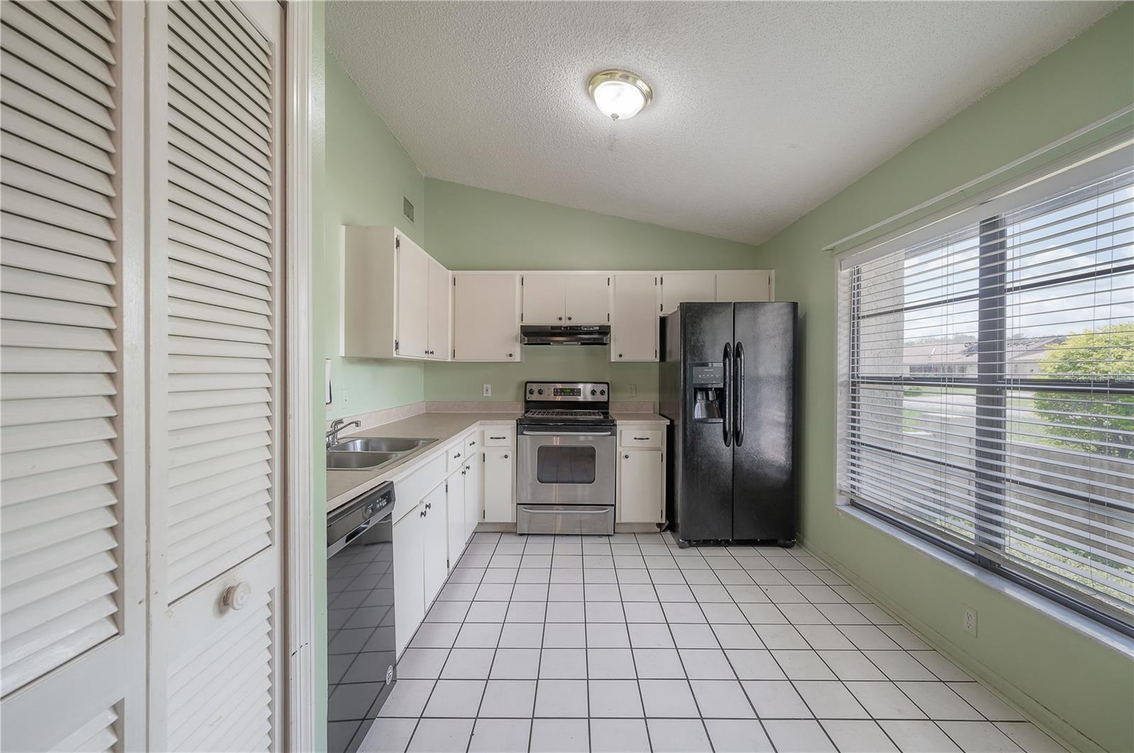 1906 BOW CT