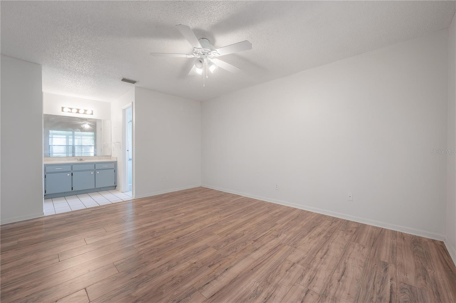 1906 BOW CT