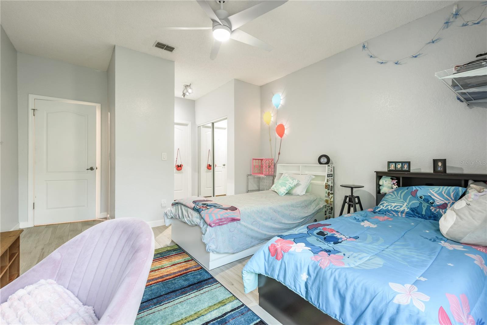 606 TROPICAL BREEZE WAY