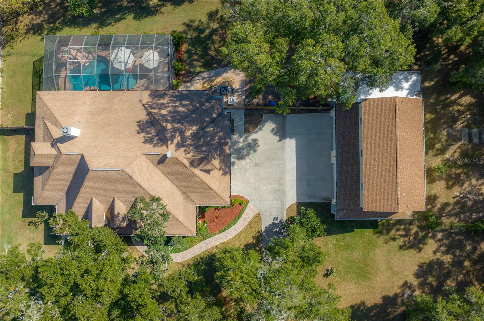 2204 COLEWOOD LN