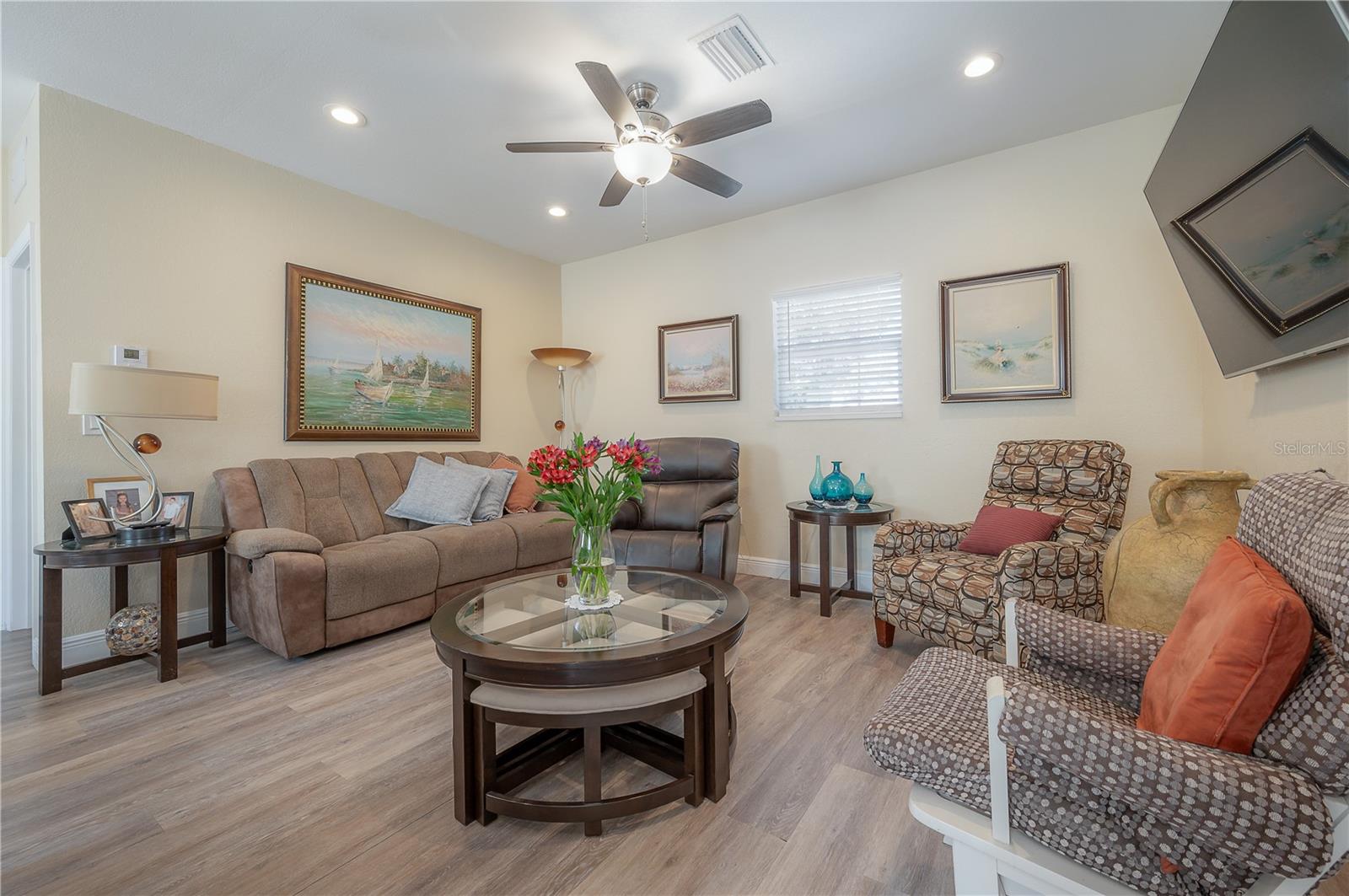 2204 COLEWOOD LN