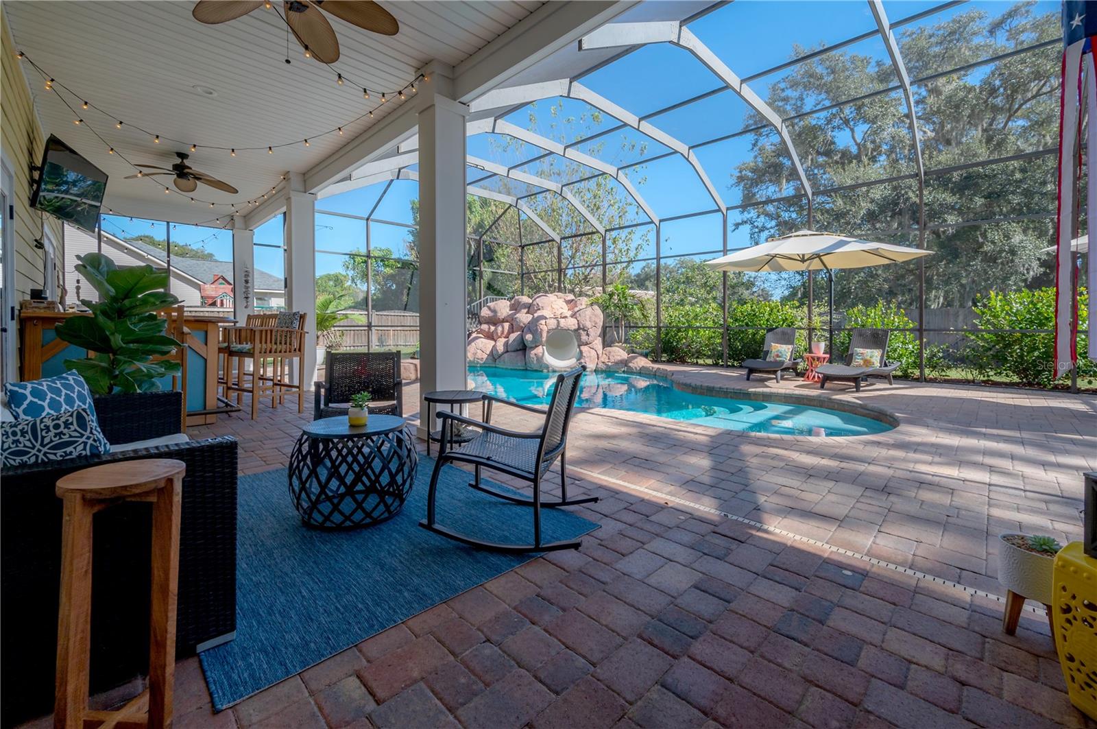 2204 COLEWOOD LN