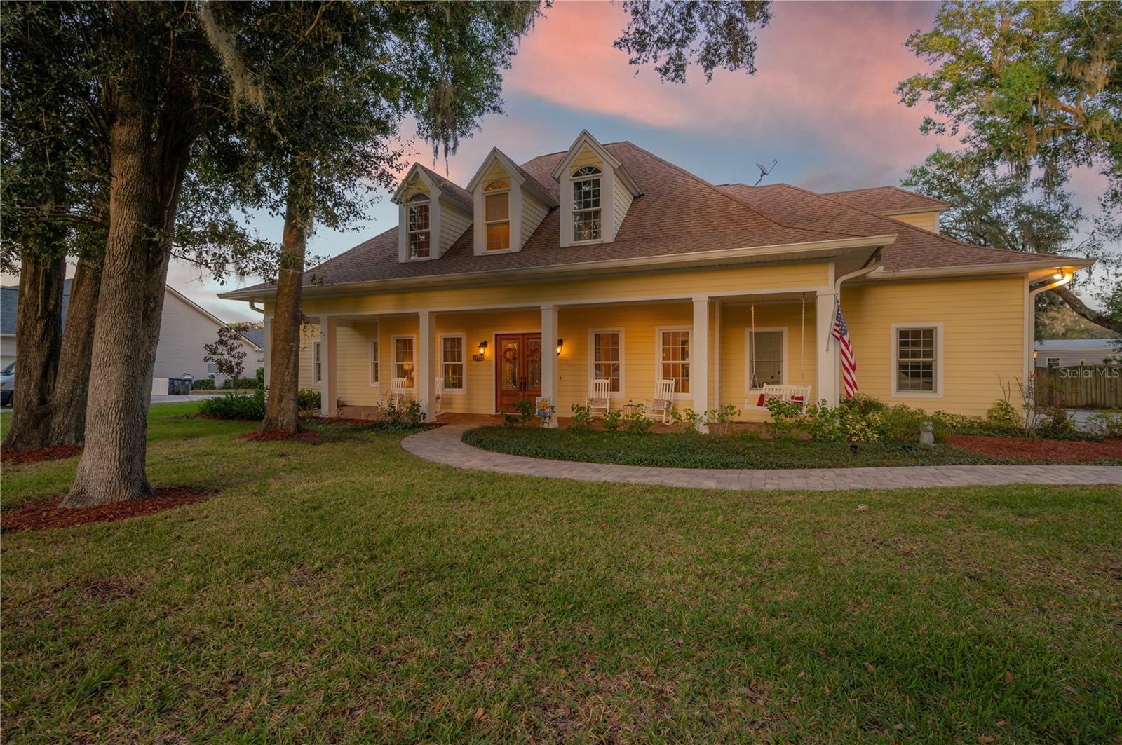 2204 COLEWOOD LN