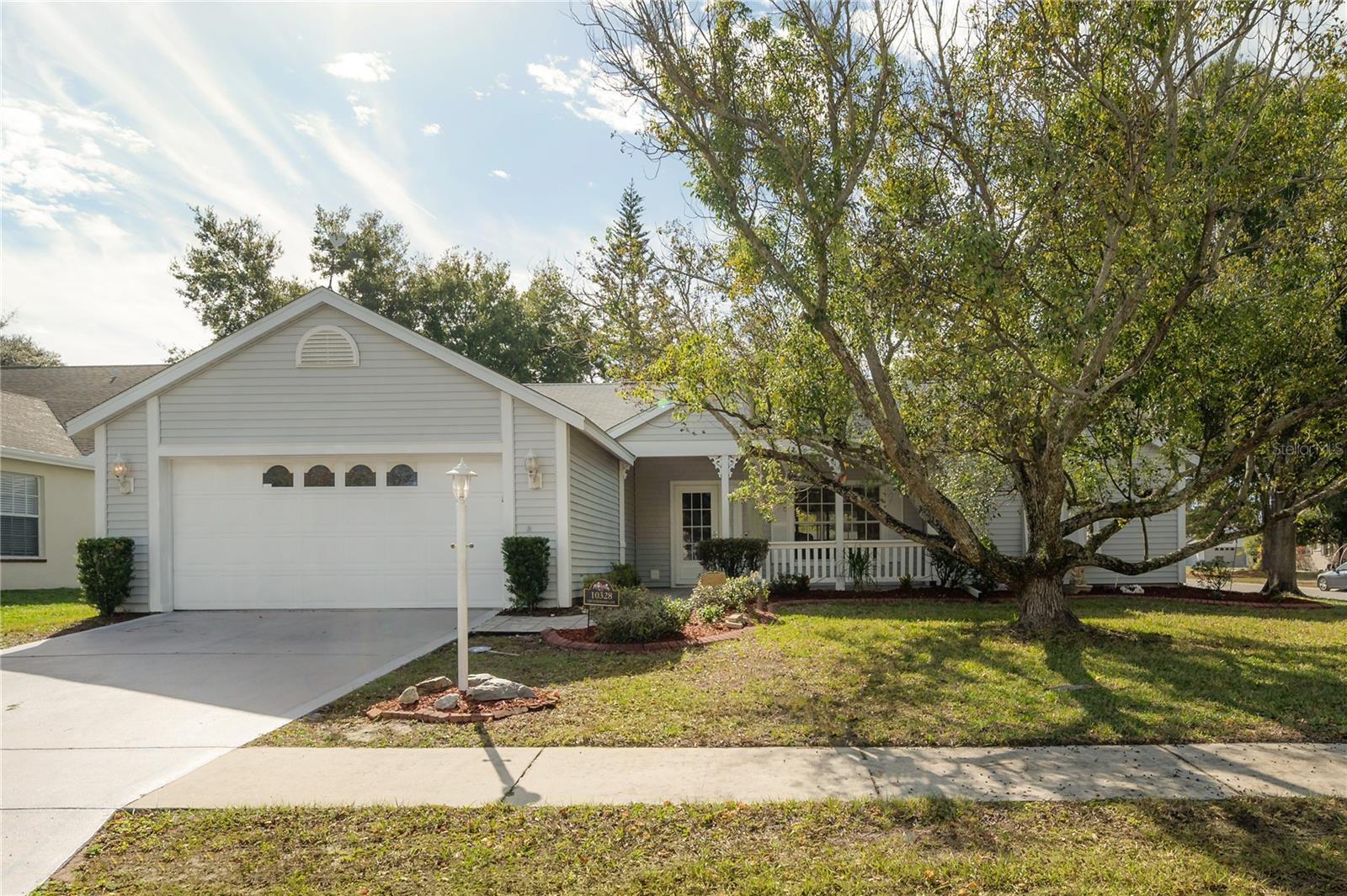 10328 COUNTRYWOOD LN