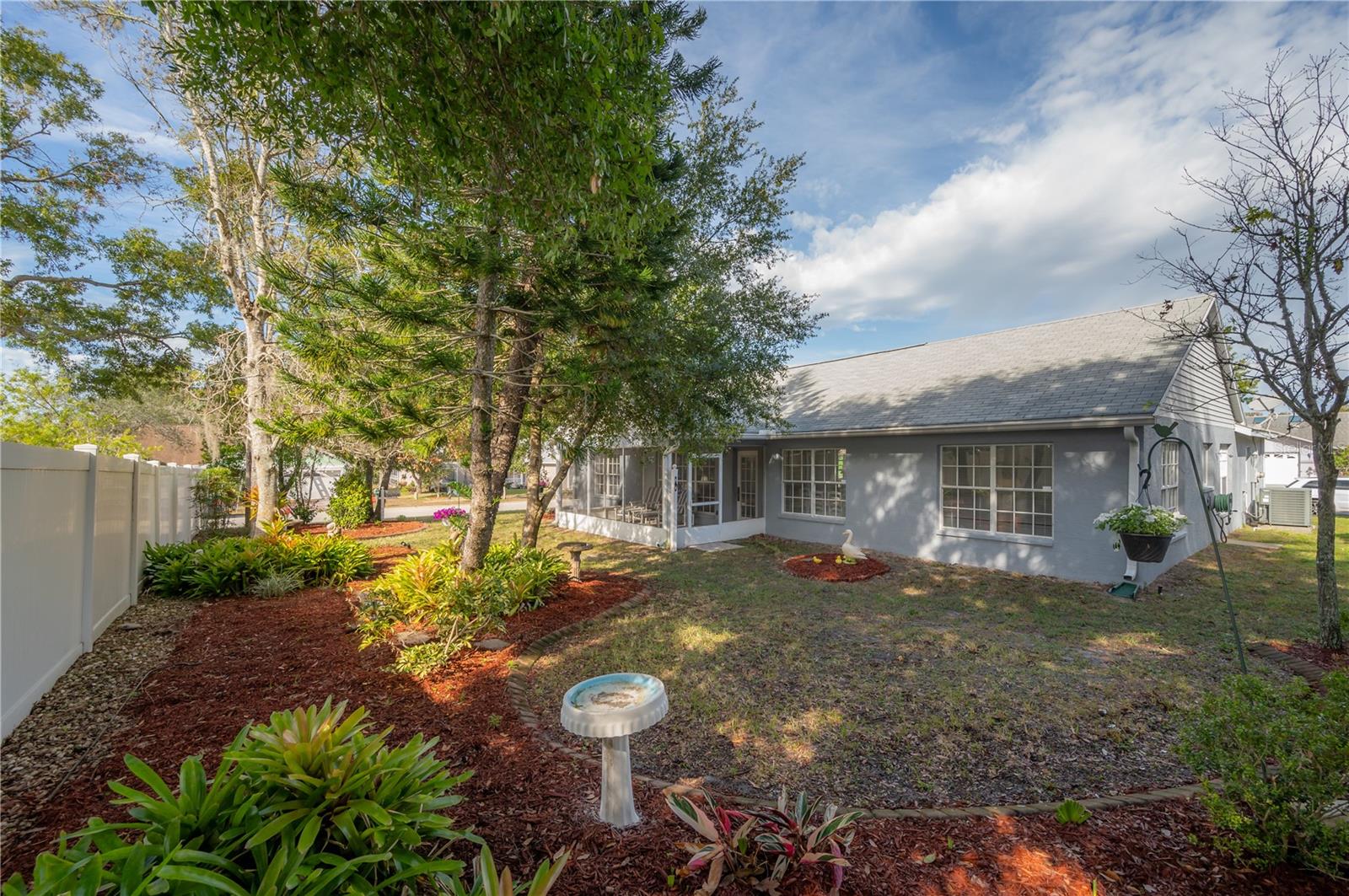 10328 COUNTRYWOOD LN