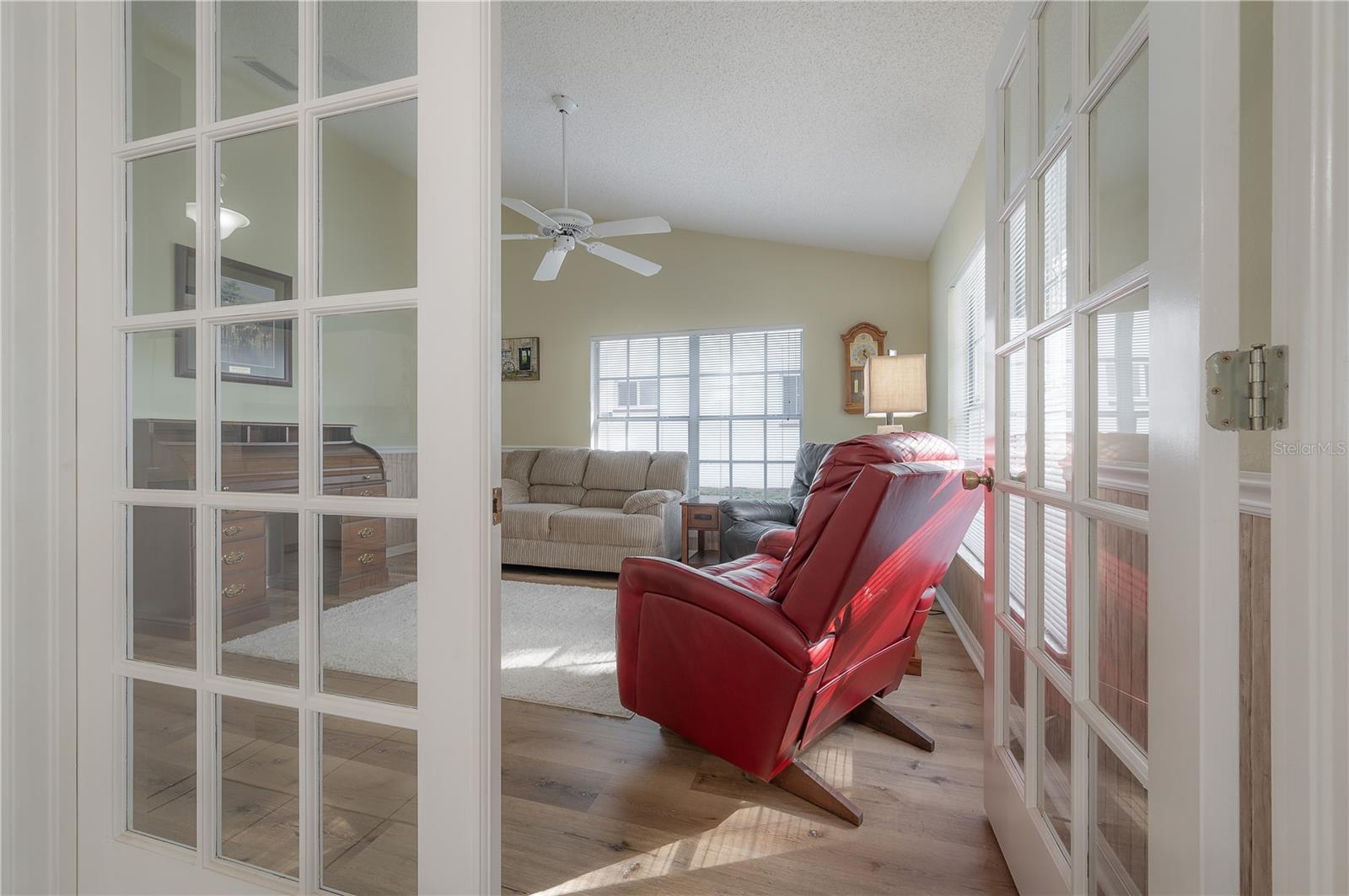 10328 COUNTRYWOOD LN