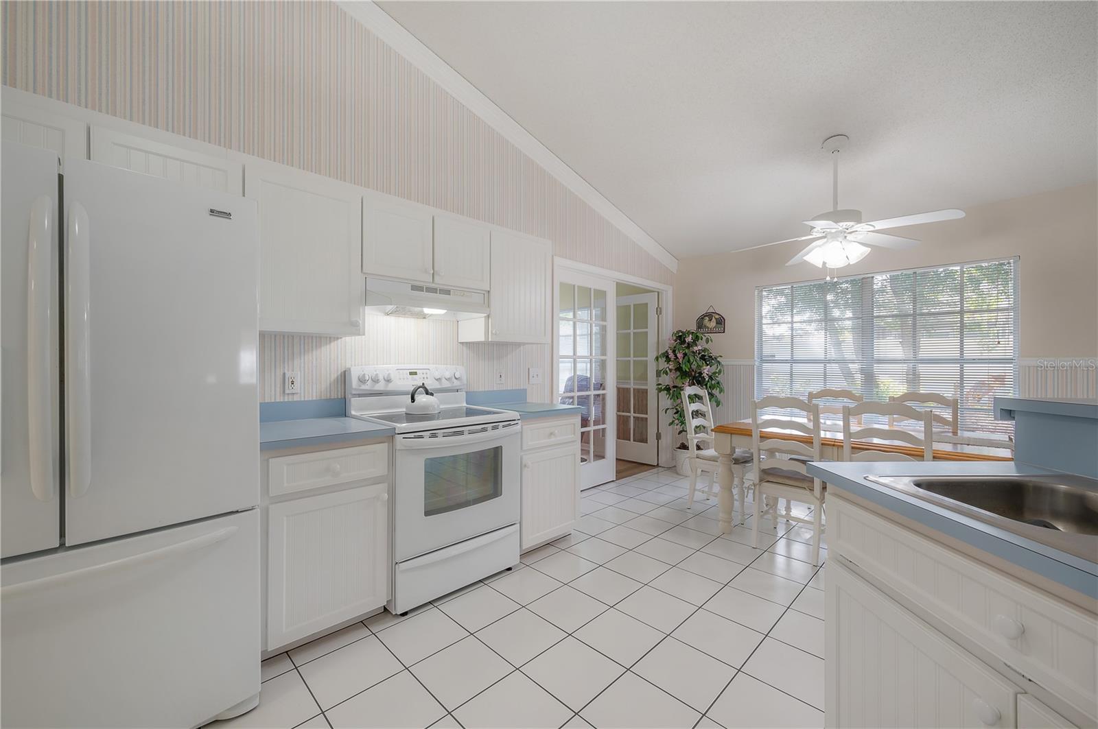 10328 COUNTRYWOOD LN