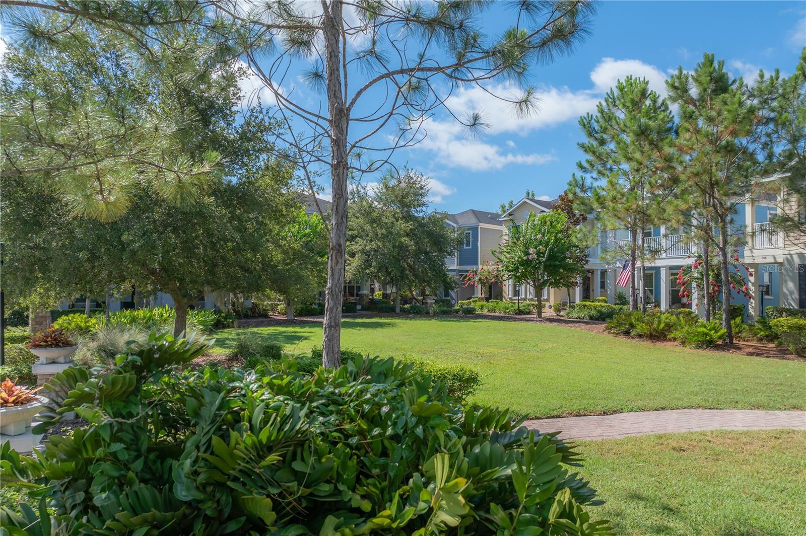 319 VISTA CRUISER LN