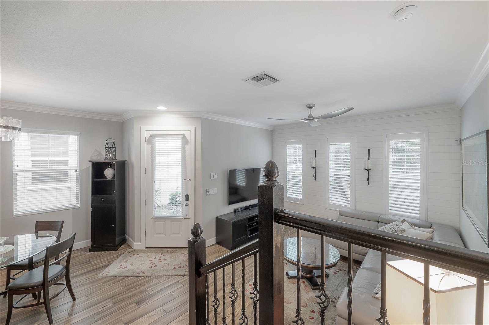 319 VISTA CRUISER LN