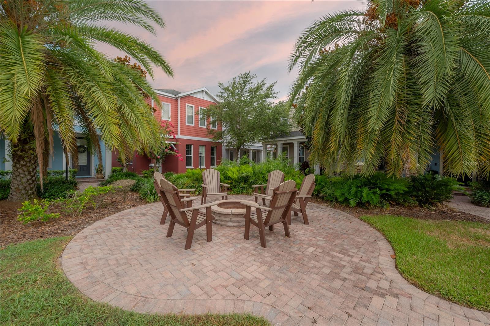 319 VISTA CRUISER LN