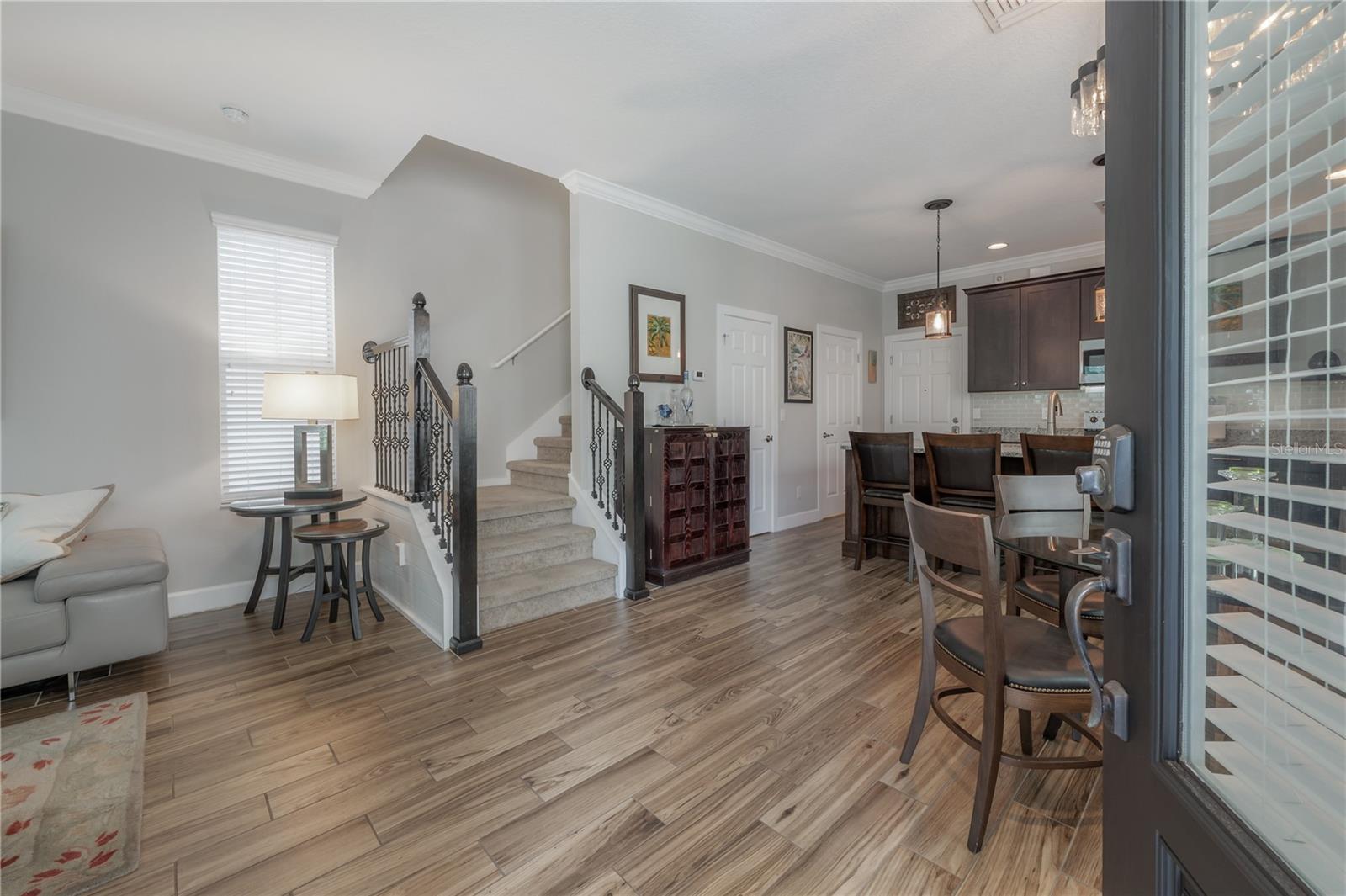 319 VISTA CRUISER LN