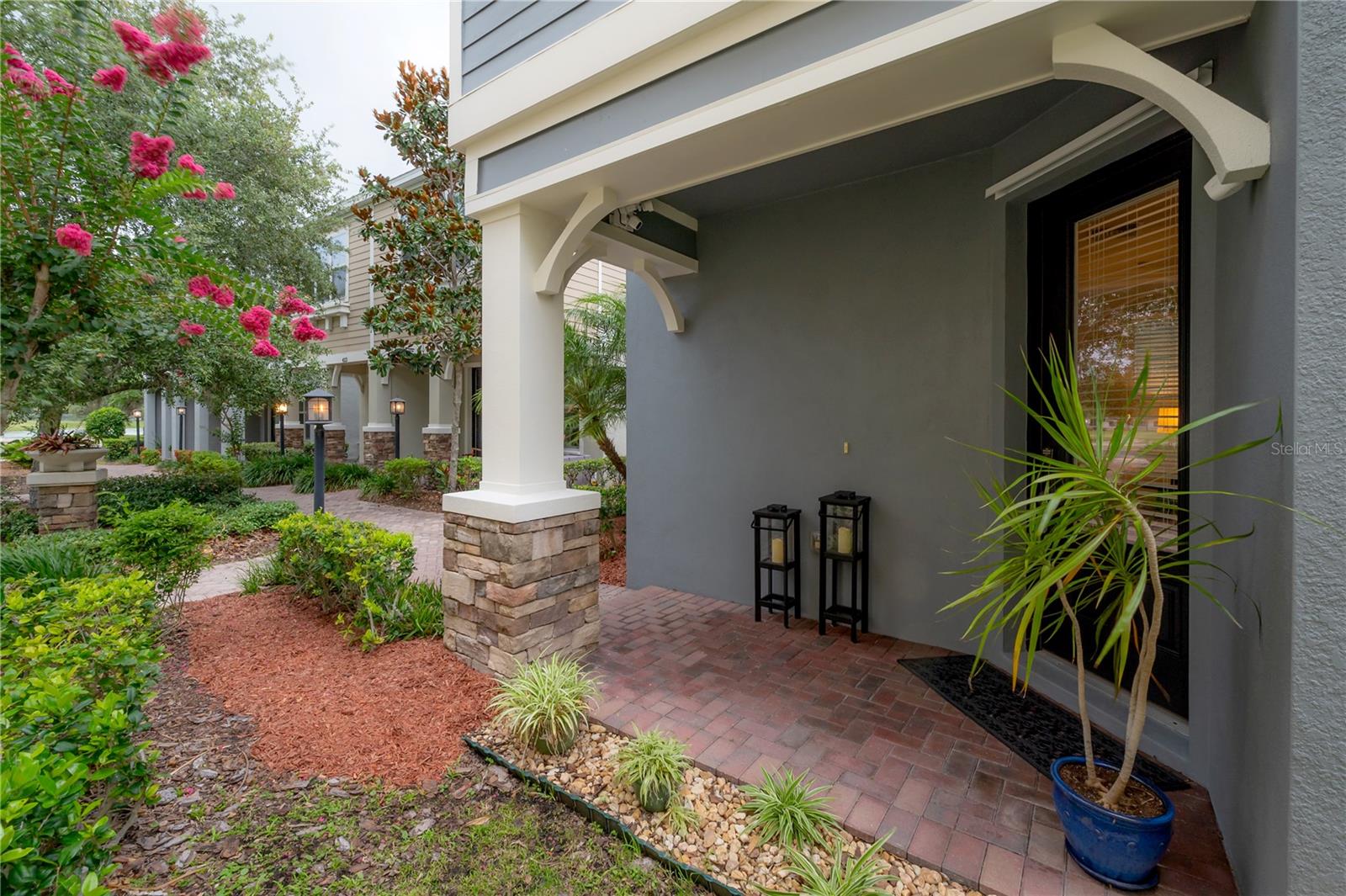 319 VISTA CRUISER LN