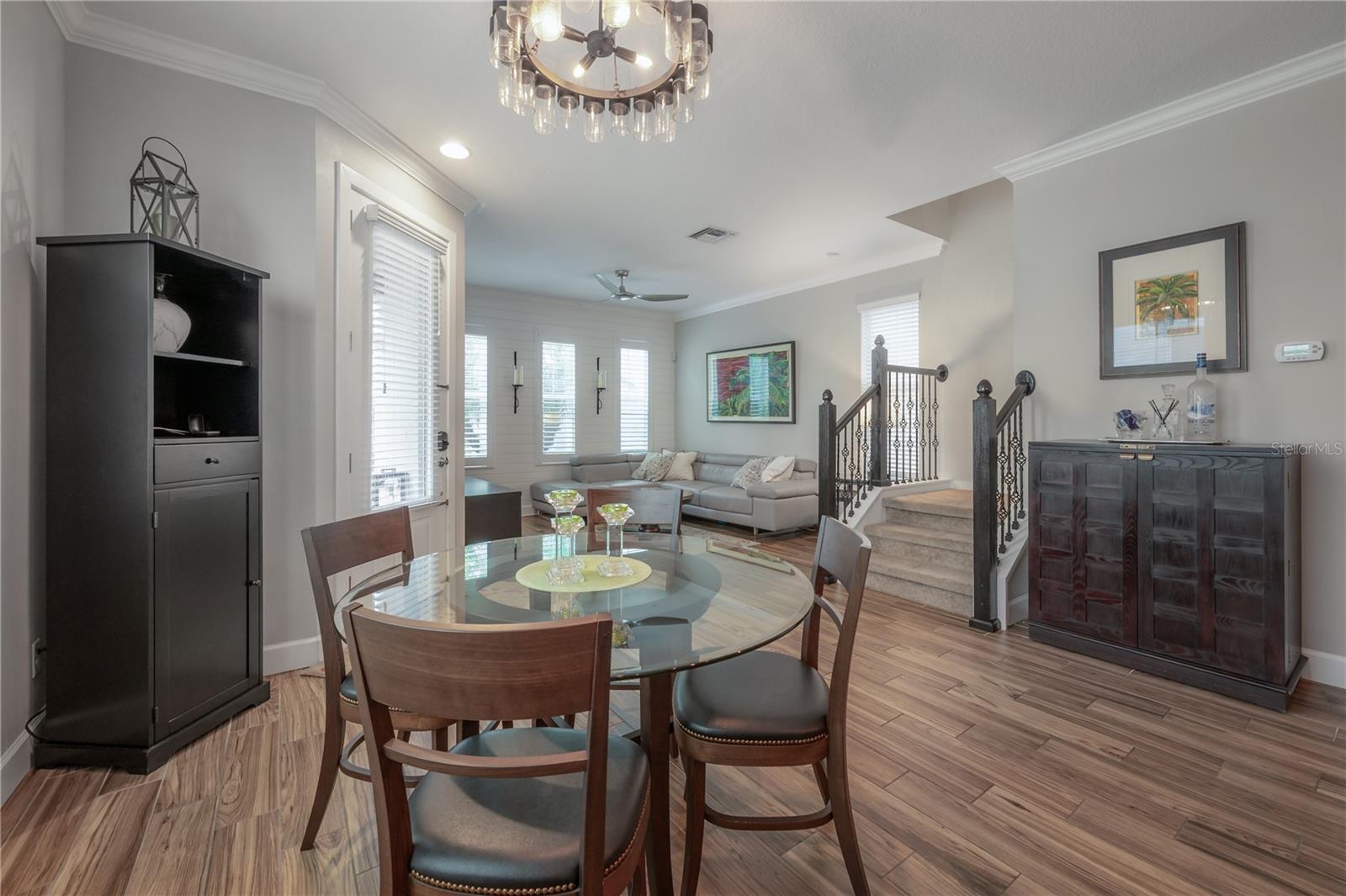 319 VISTA CRUISER LN