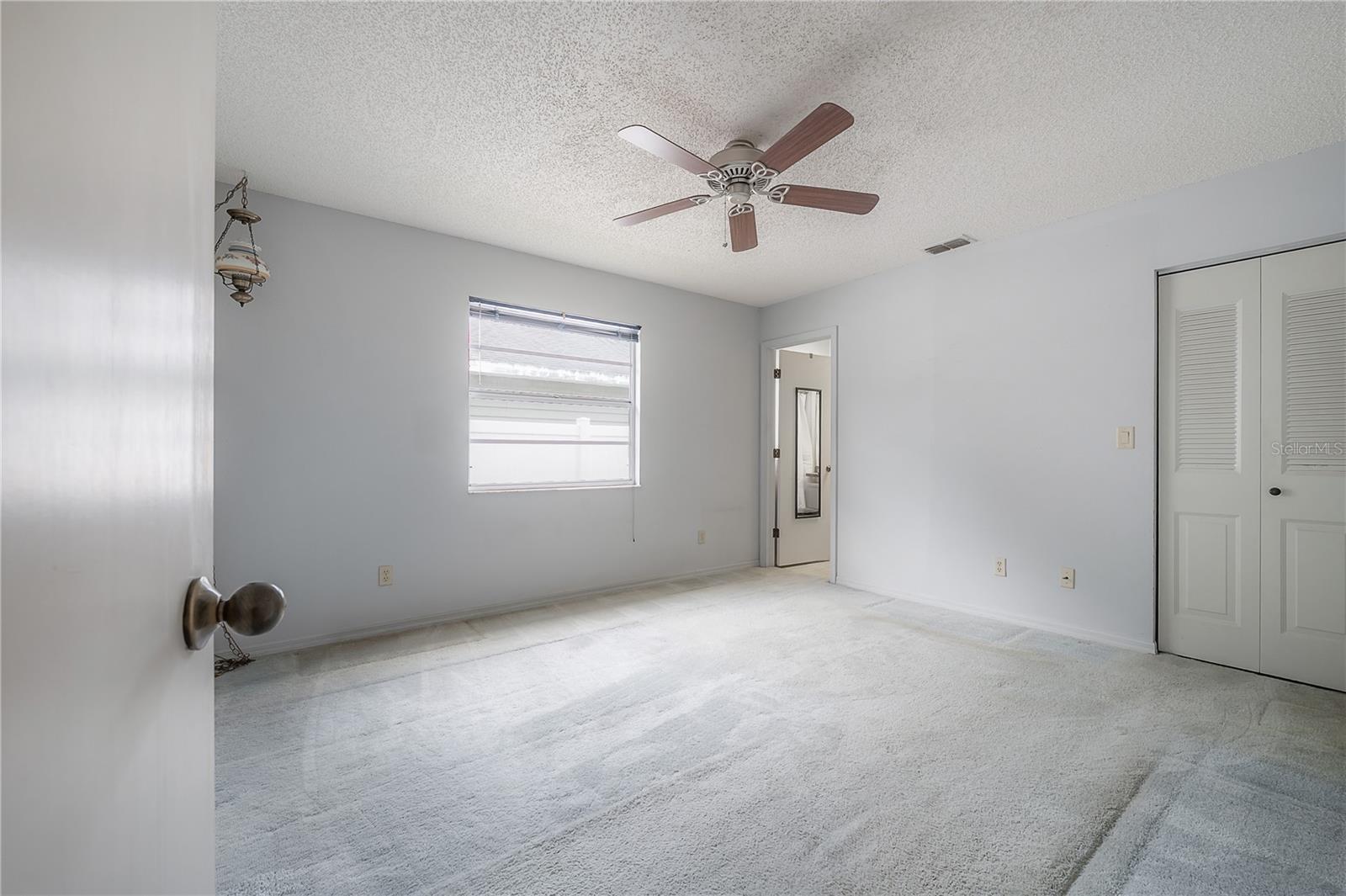 208 OAKWOOD BLVD