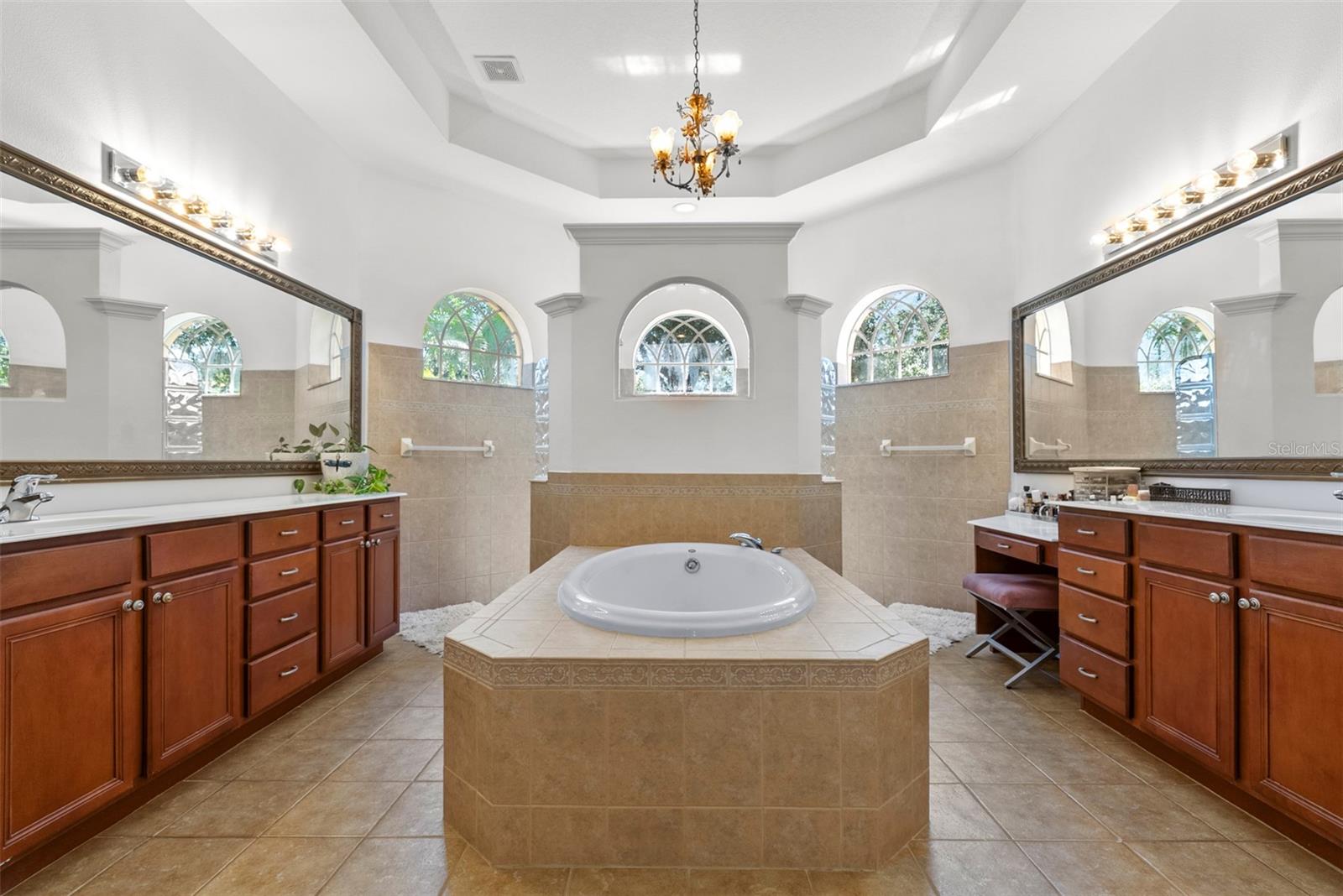 1753 CROOKED OAK LN
