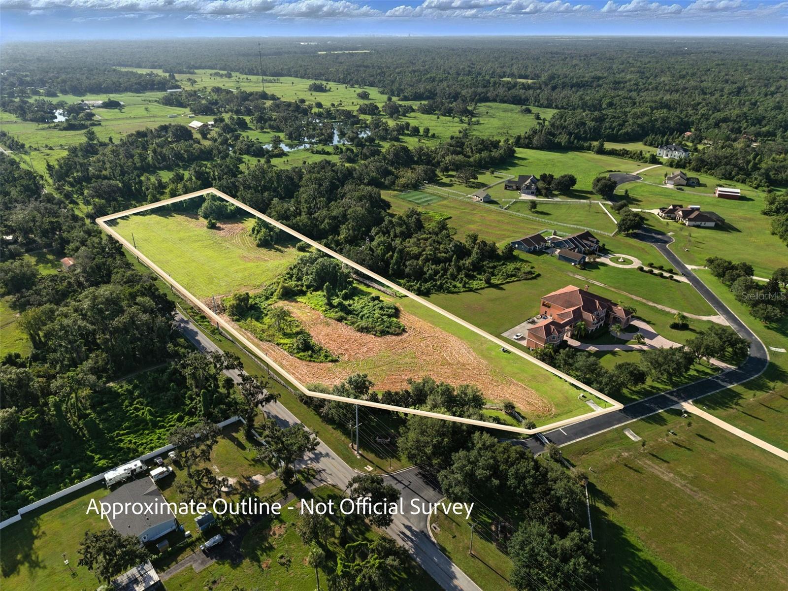 8504 ALAFIA HILLS DR