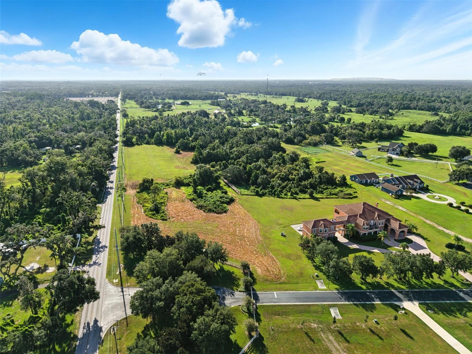 8504 ALAFIA HILLS DR