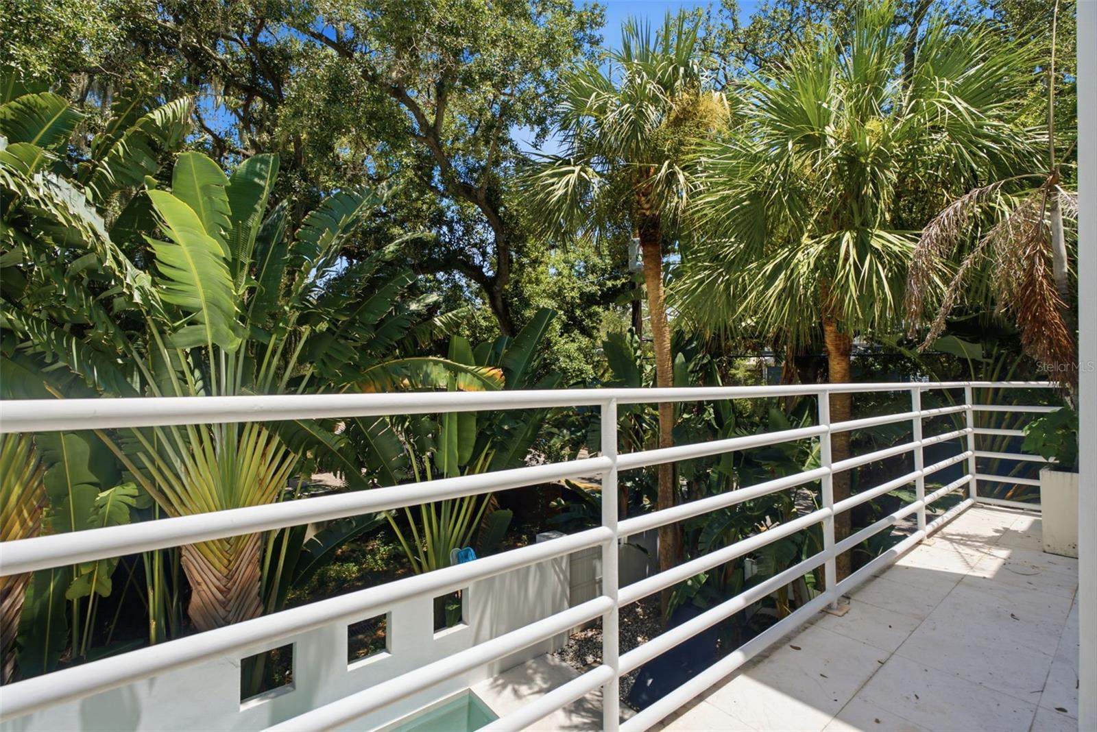 2701 CHAMBRAY LN