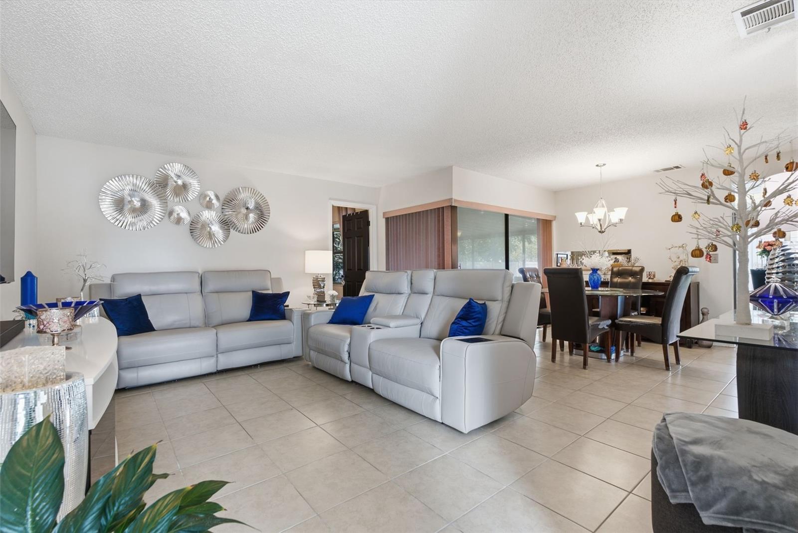 10816 FAIRFIELD VILLAGE DR