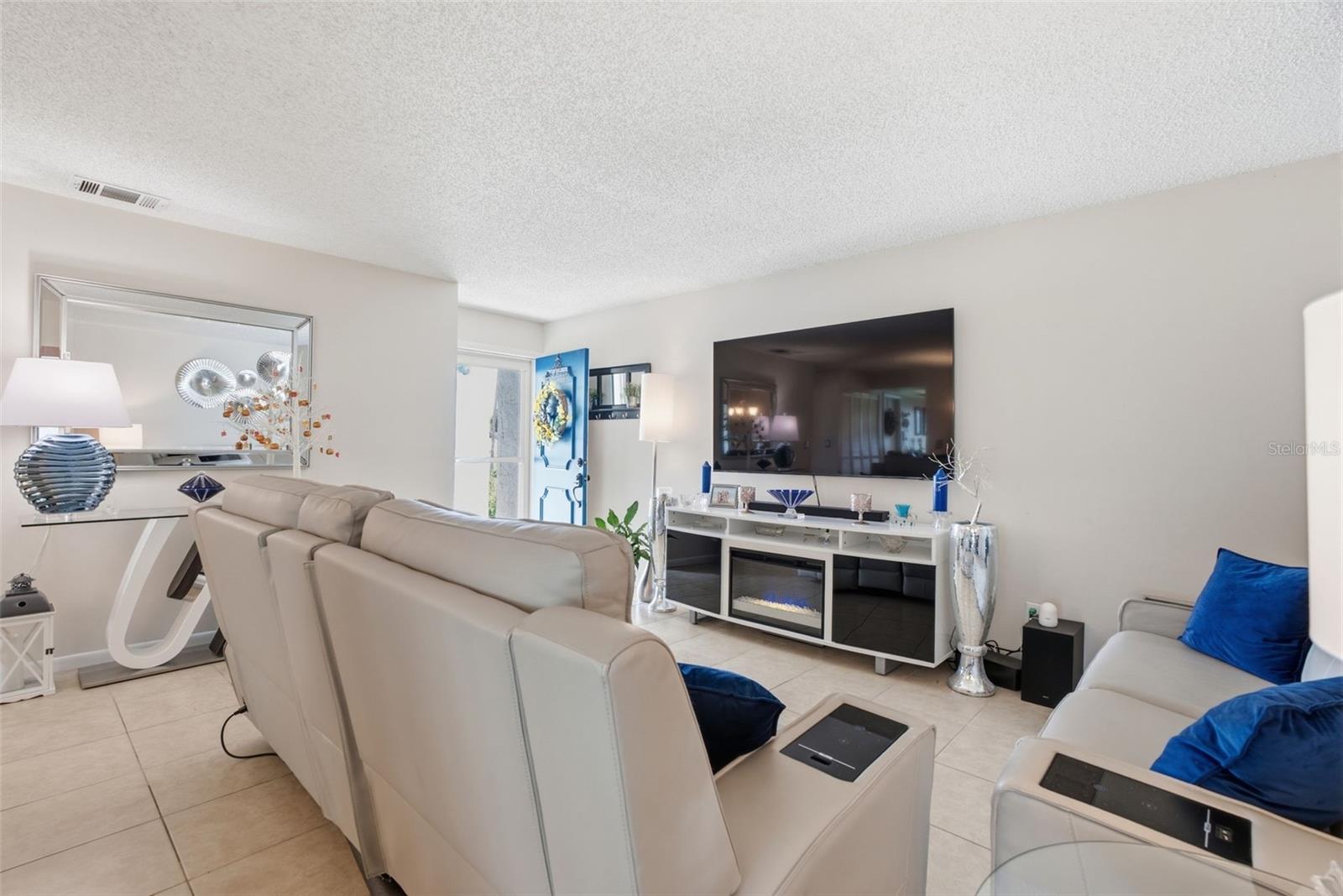 10816 FAIRFIELD VILLAGE DR