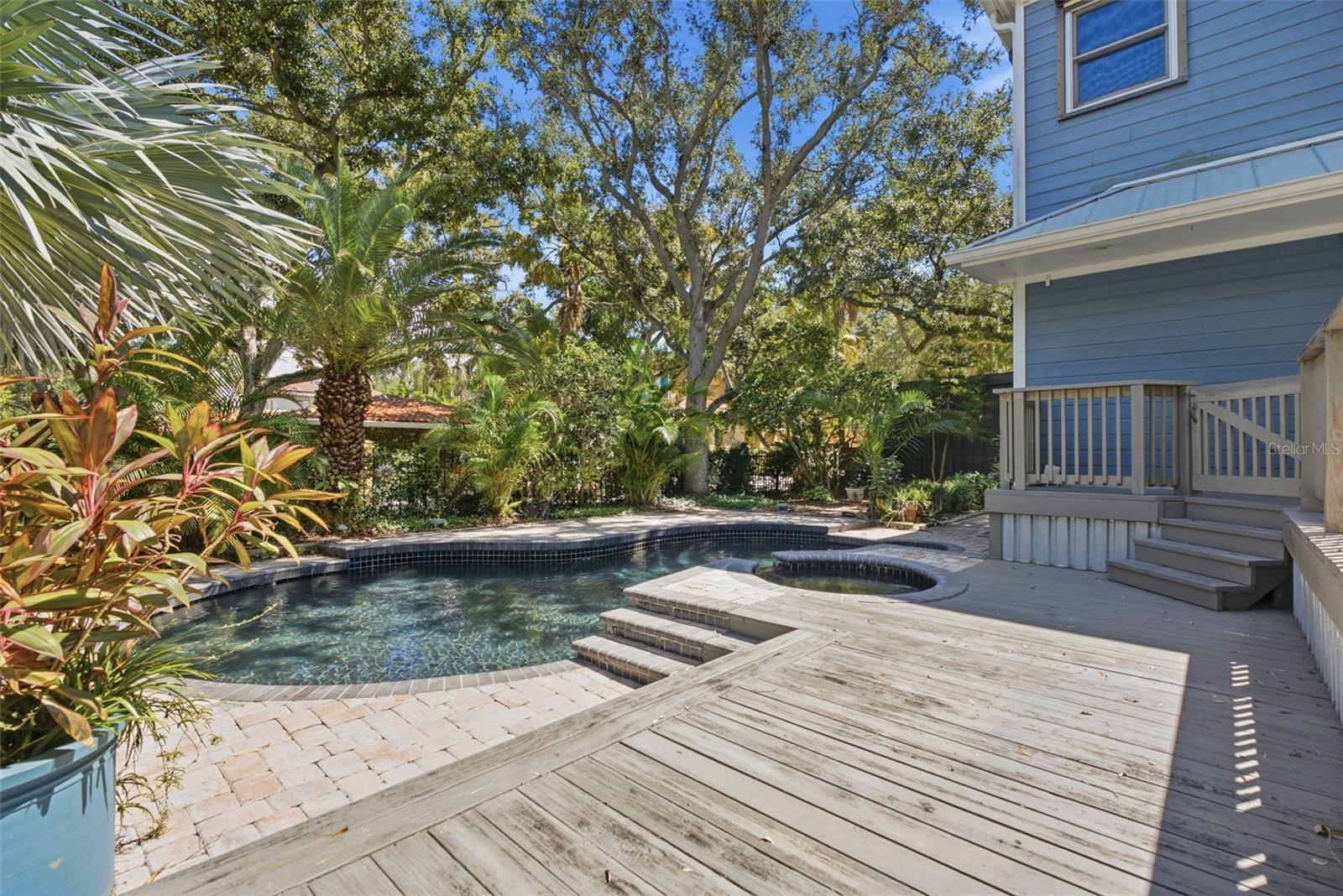 5812 BAYSHORE BLVD