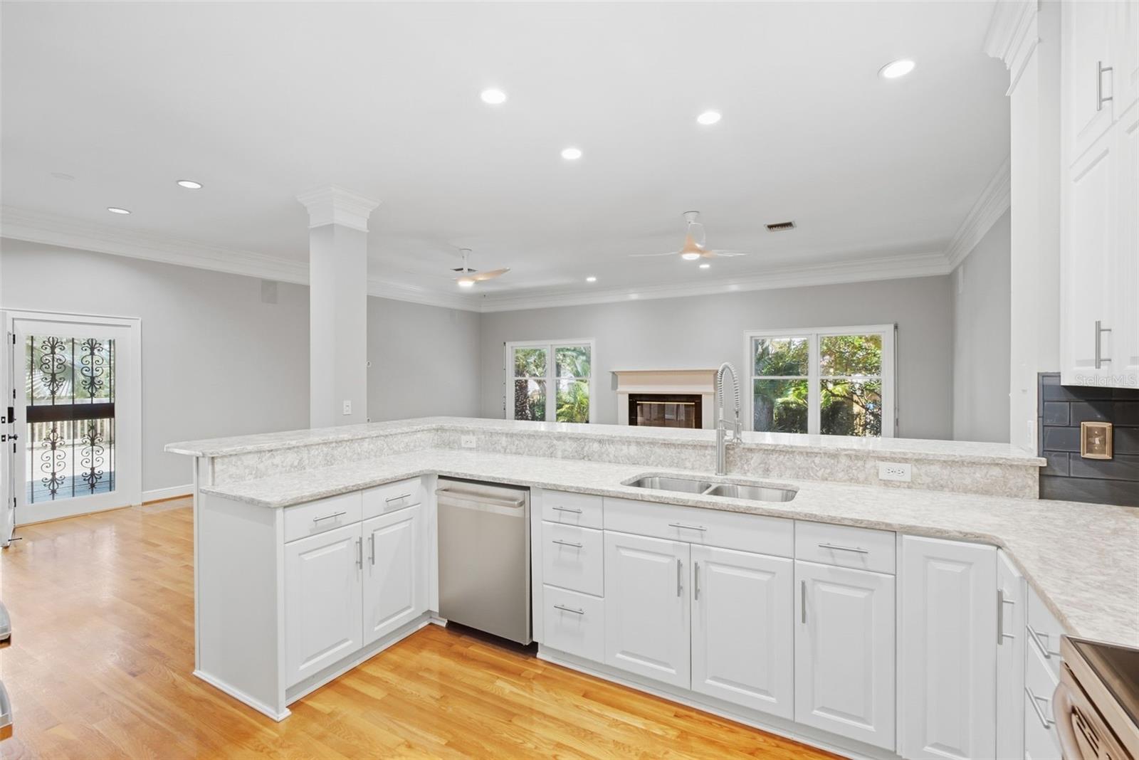 5812 BAYSHORE BLVD