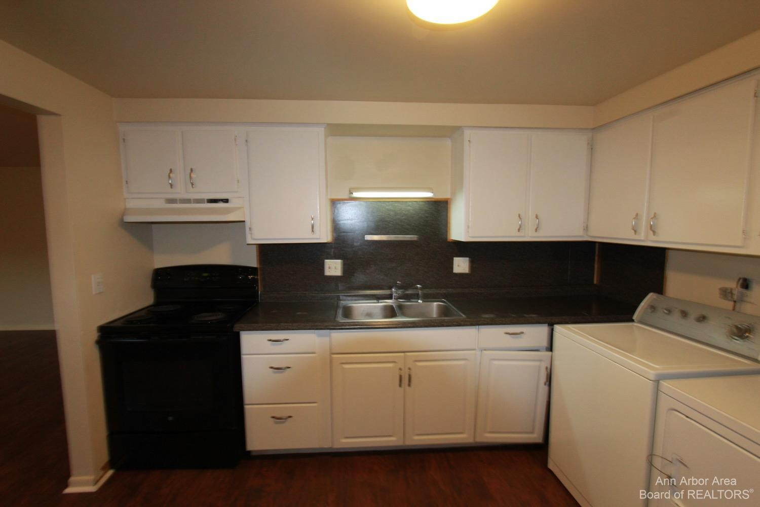 1002 Fountain Street, B