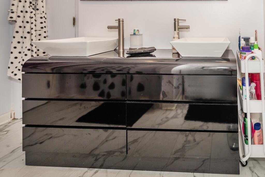 7970 Meadowview Court