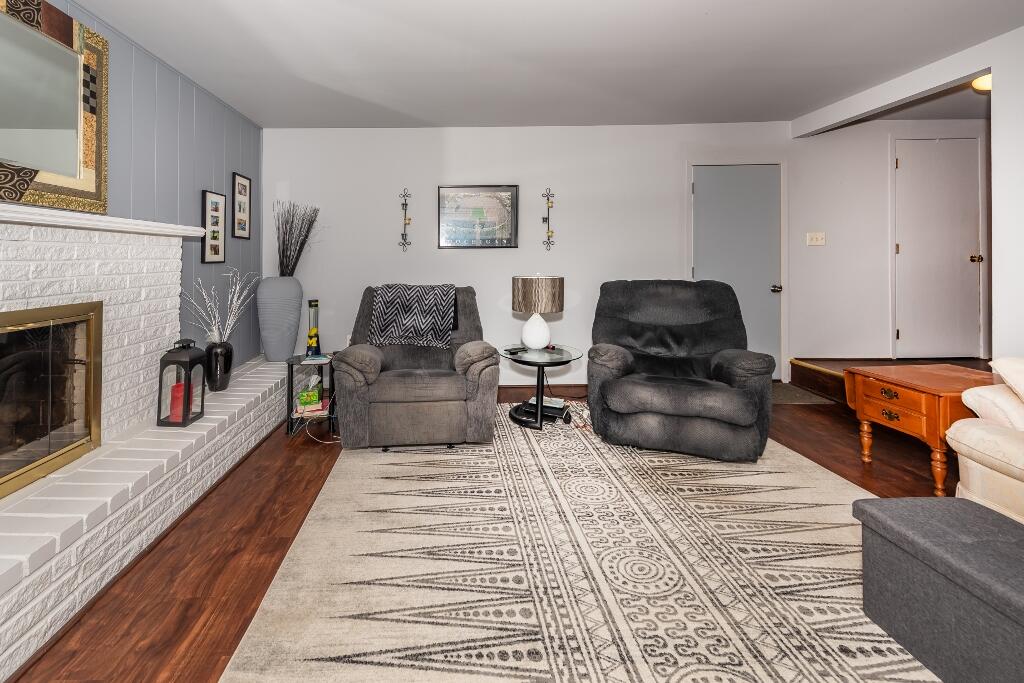 7970 Meadowview Court