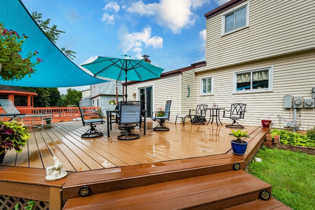 7970 Meadowview Court