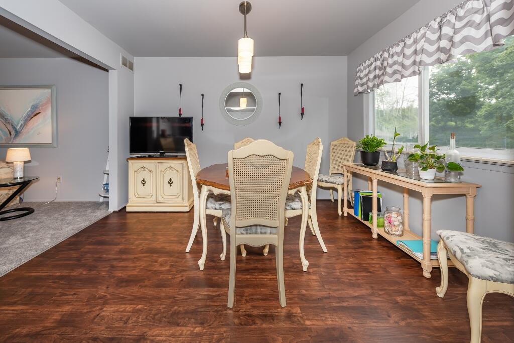 7970 Meadowview Court