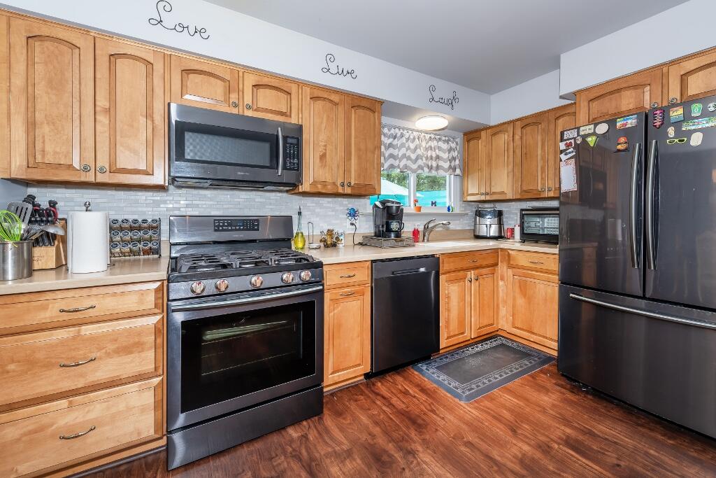 7970 Meadowview Court