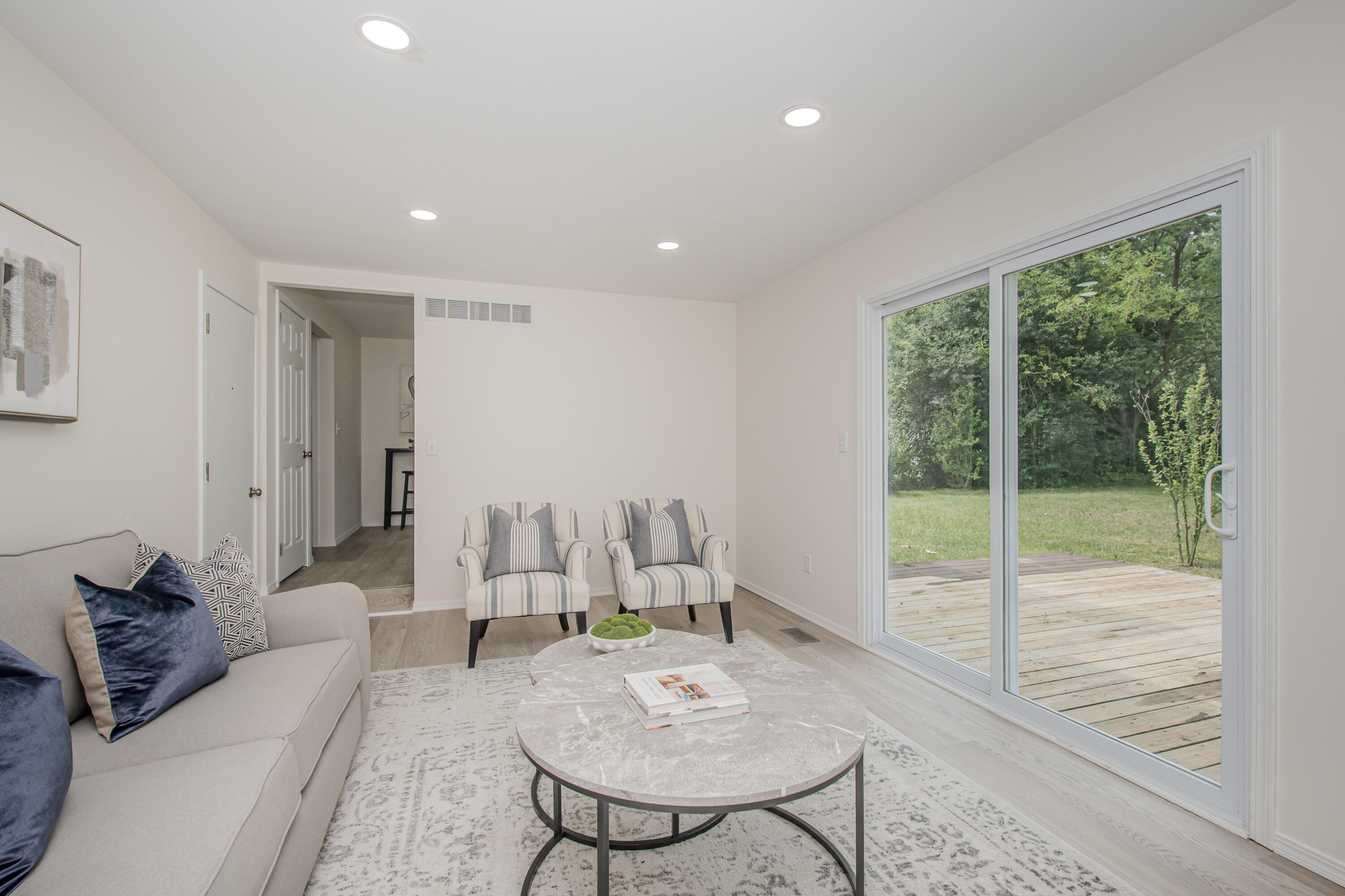 1435 Rue Deauville Boulevard