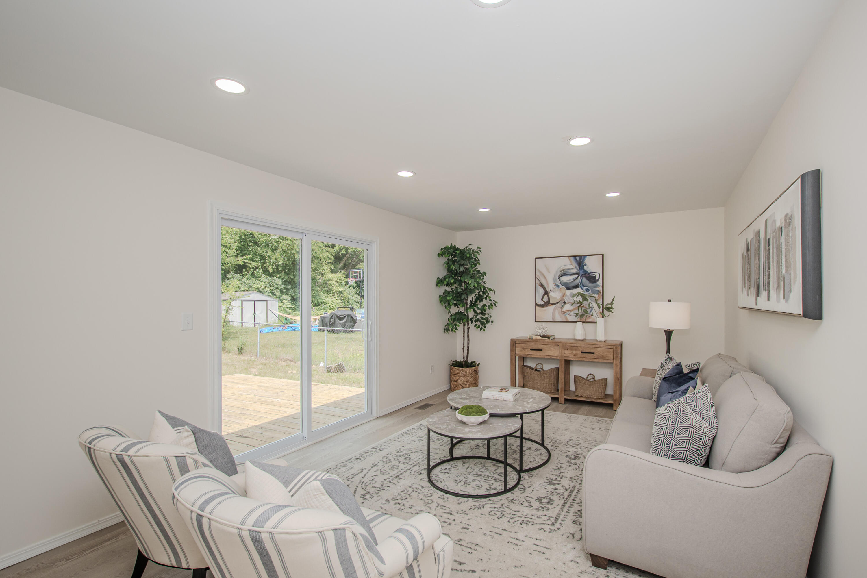 1435 Rue Deauville Boulevard