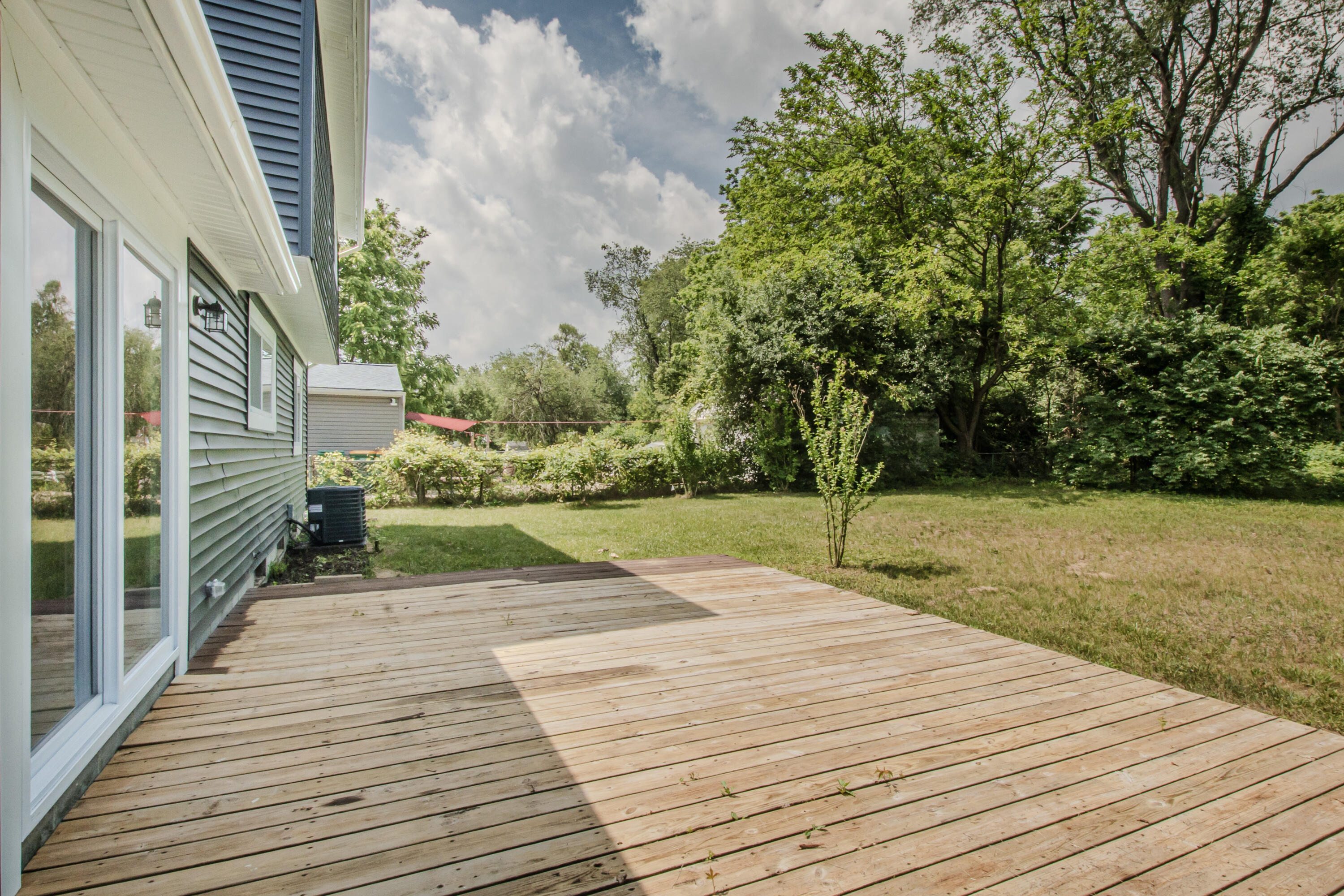 1435 Rue Deauville Boulevard