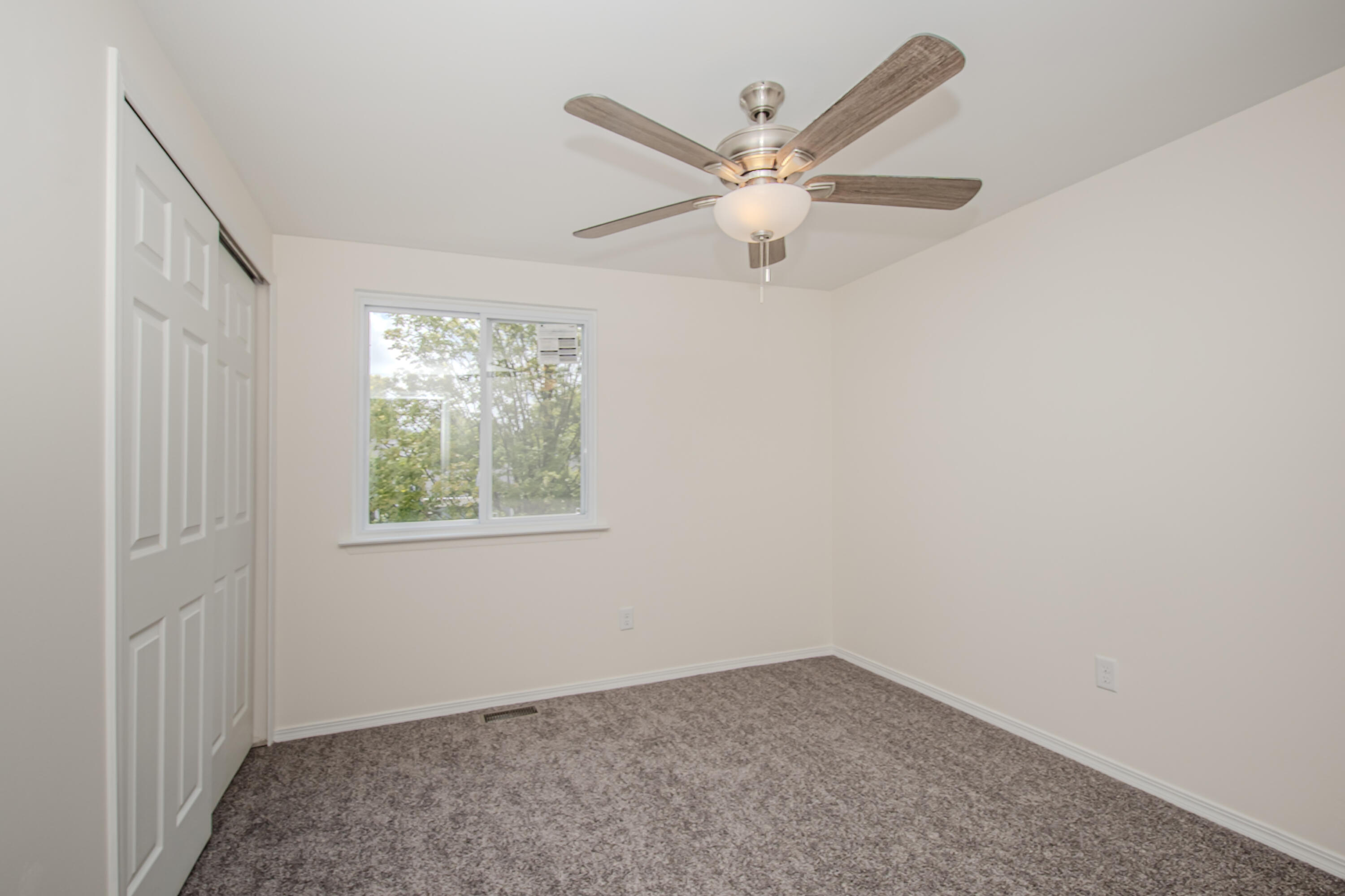 1435 Rue Deauville Boulevard